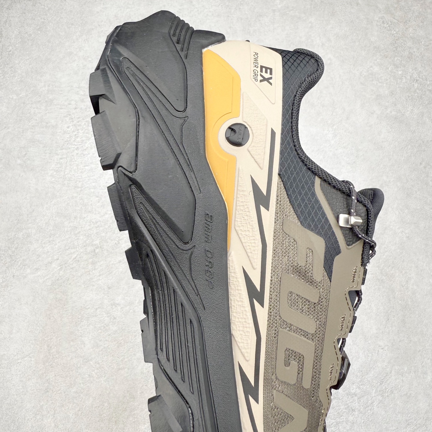 图片[6]-凯乐石 KAILAS FUGA EX3 BOA 25款舒适缓冲徒步 织物TPU减震防滑透气包裹性轻便低帮 超强抓地力越野跑步鞋 KAILAS凯乐石品牌是全球三大全系攀登品牌之一，于2003年创立于中国广州，致力于为有攀登梦想的户外运动员及爱好者，研发制造功能性专业装备，满足他们在极限环境下安全舒适的需求，凯乐石专注于科技面料的开发及专业功能设计，产品线覆盖登山、攀岩、徒步、越野跑山、露营、旅行等多项户外运动，通过运动员的测试反馈，不断进化迭代，产品荣获国内外大奖71座，发明专利21个，更突破性的自主研发攀登器械，打造出中国的攀登硬实力。实拍调校N版已经零色差零失真 百分百还原实物色彩所见即所得 不存在货不对板色差等低级问题 选购参考实物拍摄 不混卖不参货 只用心做好货严格选品 承诺混一赔十 尺码：36 36.5 37.5 38 38.5 39 40 40.5 41 42 42.5 43 44 44.5 45-选品中心