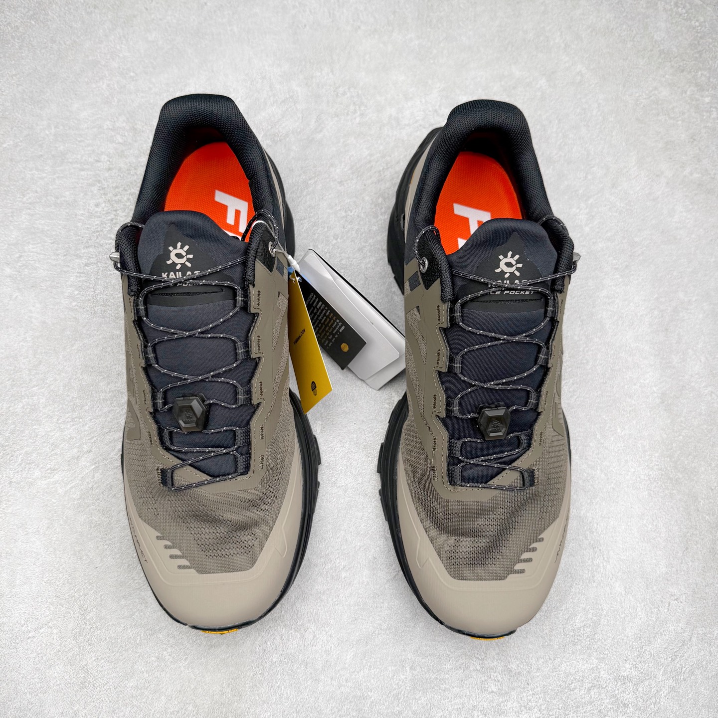 图片[2]-凯乐石 KAILAS FUGA EX3 BOA 25款舒适缓冲徒步 织物TPU减震防滑透气包裹性轻便低帮 超强抓地力越野跑步鞋 KAILAS凯乐石品牌是全球三大全系攀登品牌之一，于2003年创立于中国广州，致力于为有攀登梦想的户外运动员及爱好者，研发制造功能性专业装备，满足他们在极限环境下安全舒适的需求，凯乐石专注于科技面料的开发及专业功能设计，产品线覆盖登山、攀岩、徒步、越野跑山、露营、旅行等多项户外运动，通过运动员的测试反馈，不断进化迭代，产品荣获国内外大奖71座，发明专利21个，更突破性的自主研发攀登器械，打造出中国的攀登硬实力。实拍调校N版已经零色差零失真 百分百还原实物色彩所见即所得 不存在货不对板色差等低级问题 选购参考实物拍摄 不混卖不参货 只用心做好货严格选品 承诺混一赔十 尺码：36 36.5 37.5 38 38.5 39 40 40.5 41 42 42.5 43 44 44.5 45-选品中心