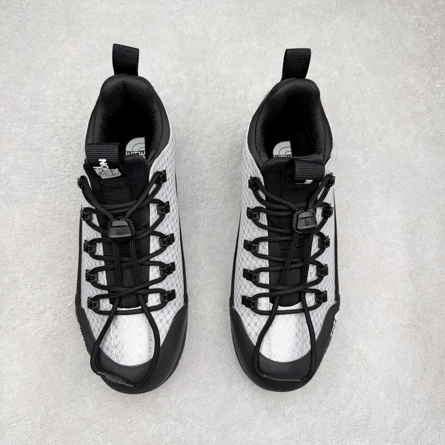 图片[2]-THE NORTH FACE GLENCLYFFE 北面格伦斯尼斯系列低帮机能户外风徒步登山运动训练鞋 舒适百搭织物低帮休闲城市通勤跑步鞋 原楦型开发纸版 采用防剐蹭复合麂皮组合模塑鞋头橡胶片鞋面材质 中底嵌入EVA缓震组合耐磨锯齿耐磨橡胶大底 尺码：37 38 38.5 39 40 40.5 41 42 42.5 43 44 44.5 45-选品中心