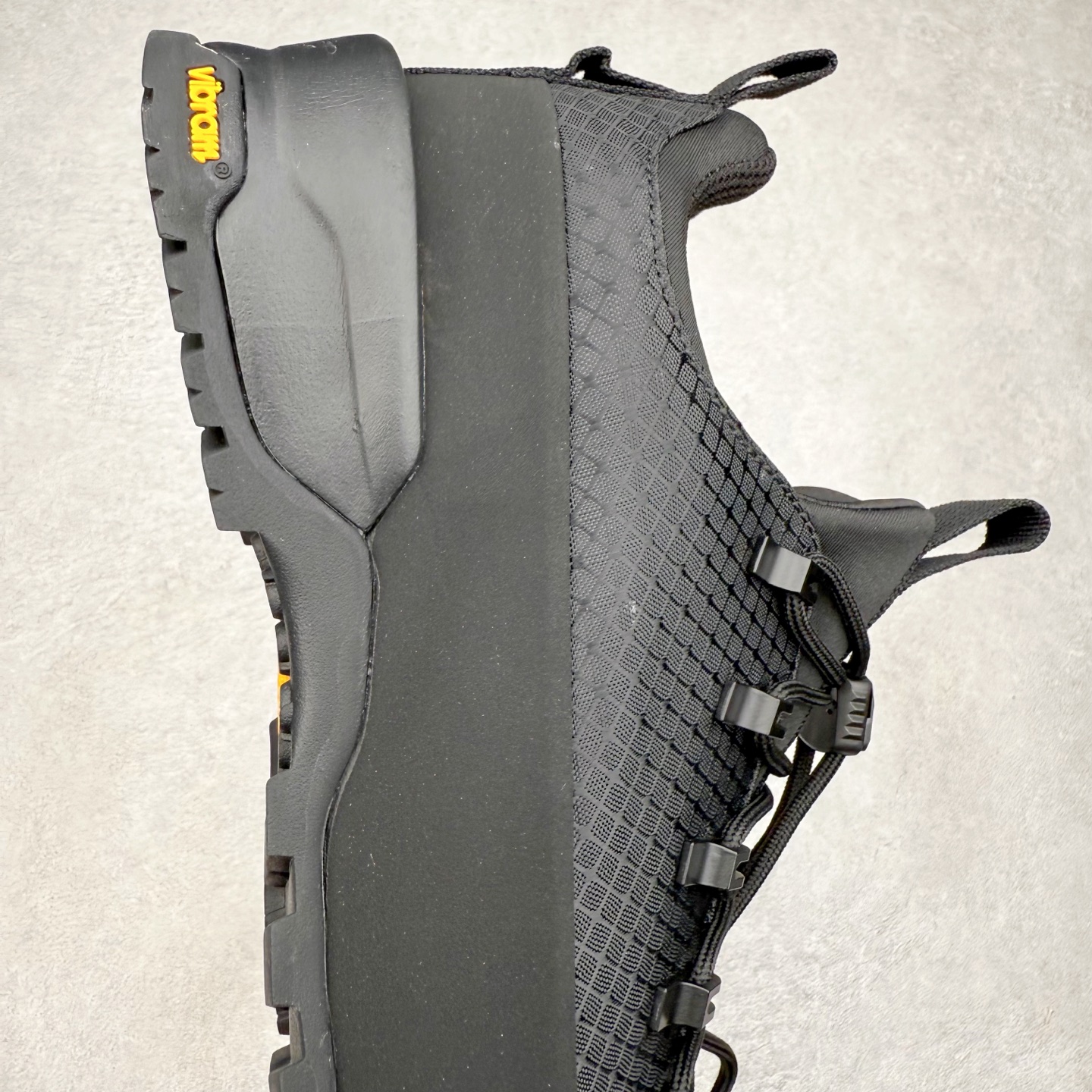 图片[6]-THE NORTH FACE GLENCLYFFE 北面格伦斯尼斯系列低帮机能户外风徒步登山运动训练鞋 舒适百搭织物低帮休闲城市通勤跑步鞋 原楦型开发纸版 采用防剐蹭复合麂皮组合模塑鞋头橡胶片鞋面材质 中底嵌入EVA缓震组合耐磨锯齿耐磨橡胶大底 尺码：37 38 38.5 39 40 40.5 41 42 42.5 43 44 44.5 45-选品中心