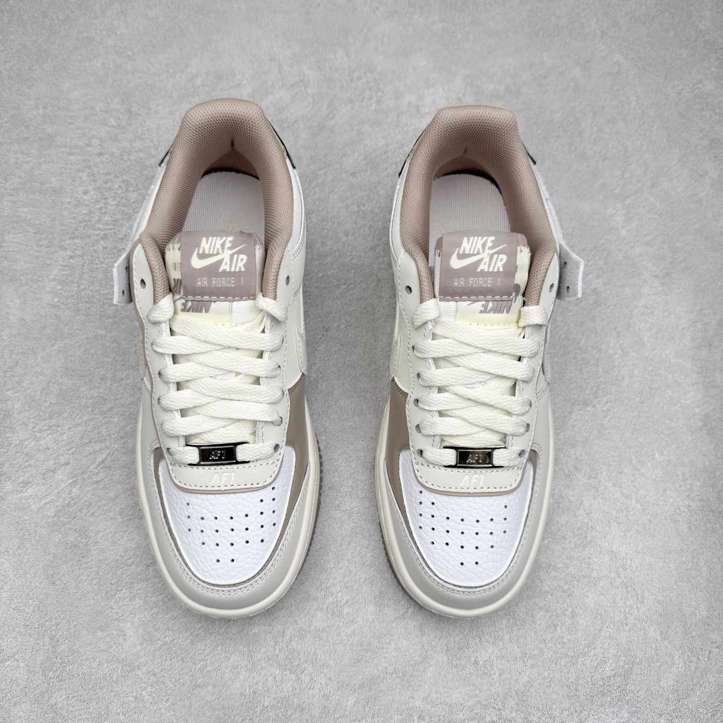 图片[2]-NK Air Force 1´07 Low 空军一号低帮百搭休闲运动板鞋 IO7594-101 柔软、弹性十足的缓震性能和出色的中底设计 横跨复古与现代的外型结合 造就出风靡全球 三十多年的Force 1 直到今天还深受青睐 实拍调校N版已经零色差零失真 百分百还原实物色彩所见即所得 不存在货不对板色差等低级问题 选购参考实物拍摄 不混卖不参货 只用心做好货严格选品 承诺混一赔十 尺码：36 36.5 37.5 38 38.5 39 40 40.5 41 42 42.5 43 44 44.5 45-选品中心