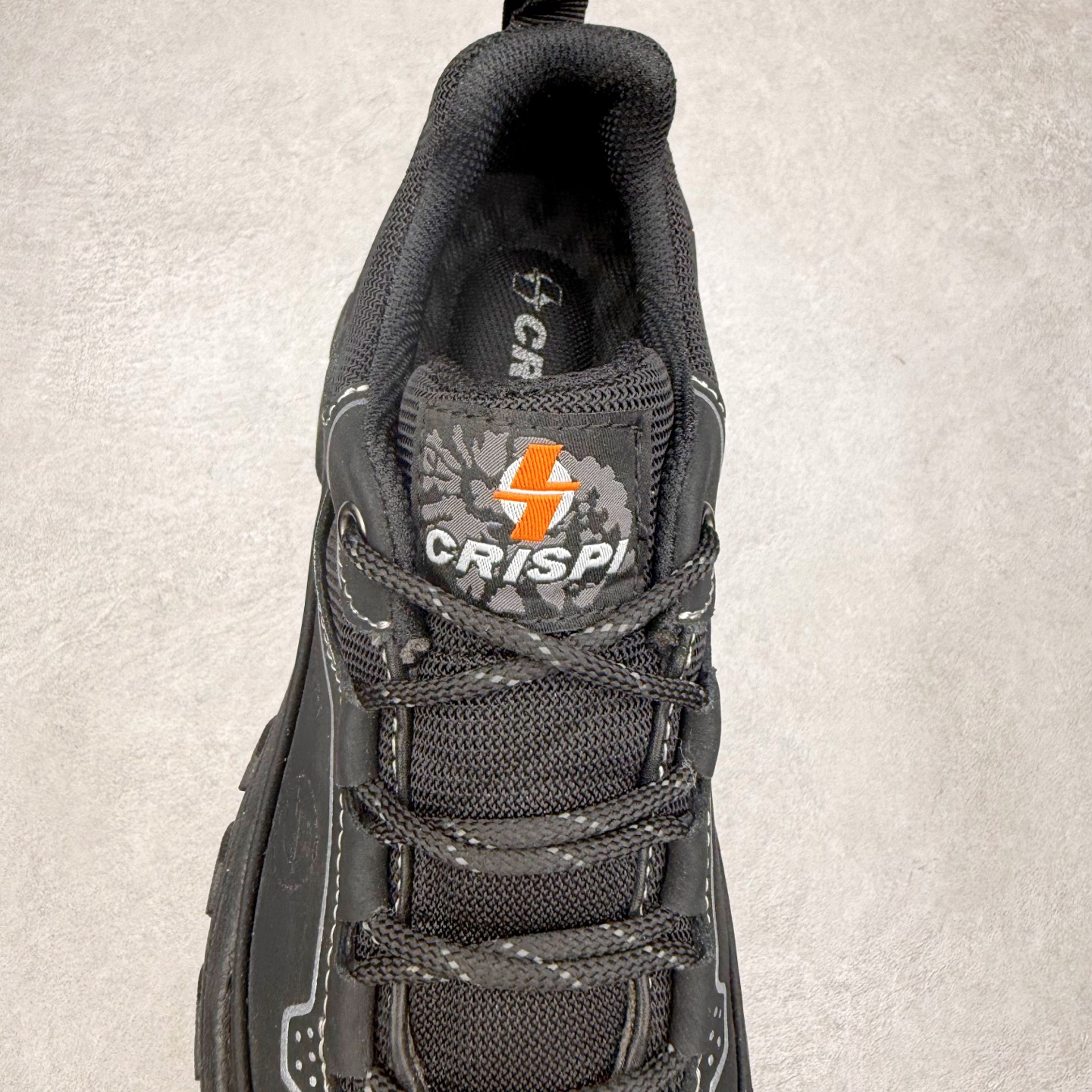 图片[5]-CAMEL骆驼 耐磨防滑 徒步登山 低帮 户外功能鞋 CAMEL骆驼，前身是来自天津的骆驼牌皮鞋厂，创立于1930年。经历近百年的市场激荡，CAMEL骆驼以个性、勇敢、探索及进取精神的丰富内涵成为风摩全球的户外运动品牌。以打造专业户外品牌为发展目标，以户外功能性体验为核心竞争力。CAMEL骆驼始终坚定把控产品高品质的需求，倾力研发出ENFO-TECH高科技系列，取得多项海内外重磅品质大奖，也收获了众多用户的信任和好评。截至目前，已有近4000家线下门店和5000万VIP客户，全面覆盖中国一二线城市，行销全球100多个国家和地区。未来，骆驼仍将继续追求高品质多样化的产品供应，为用户打造更舒适的户外穿着体验。实拍调校N版已经零色差零失真 百分百还原实物色彩所见即所得 不存在货不对板色差等低级问题 选购参考实物拍摄 不混卖不参货 只用心做好货严格选品 承诺混一赔十 尺码：36 36.5 37.5 38 38.5 39 40 40.5 41 42 42.5 43 44 44.5 45-选品中心