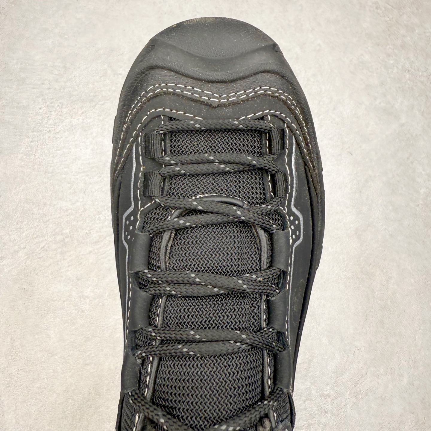 图片[4]-CAMEL骆驼 耐磨防滑 徒步登山 低帮 户外功能鞋 CAMEL骆驼，前身是来自天津的骆驼牌皮鞋厂，创立于1930年。经历近百年的市场激荡，CAMEL骆驼以个性、勇敢、探索及进取精神的丰富内涵成为风摩全球的户外运动品牌。以打造专业户外品牌为发展目标，以户外功能性体验为核心竞争力。CAMEL骆驼始终坚定把控产品高品质的需求，倾力研发出ENFO-TECH高科技系列，取得多项海内外重磅品质大奖，也收获了众多用户的信任和好评。截至目前，已有近4000家线下门店和5000万VIP客户，全面覆盖中国一二线城市，行销全球100多个国家和地区。未来，骆驼仍将继续追求高品质多样化的产品供应，为用户打造更舒适的户外穿着体验。实拍调校N版已经零色差零失真 百分百还原实物色彩所见即所得 不存在货不对板色差等低级问题 选购参考实物拍摄 不混卖不参货 只用心做好货严格选品 承诺混一赔十 尺码：36 36.5 37.5 38 38.5 39 40 40.5 41 42 42.5 43 44 44.5 45-选品中心