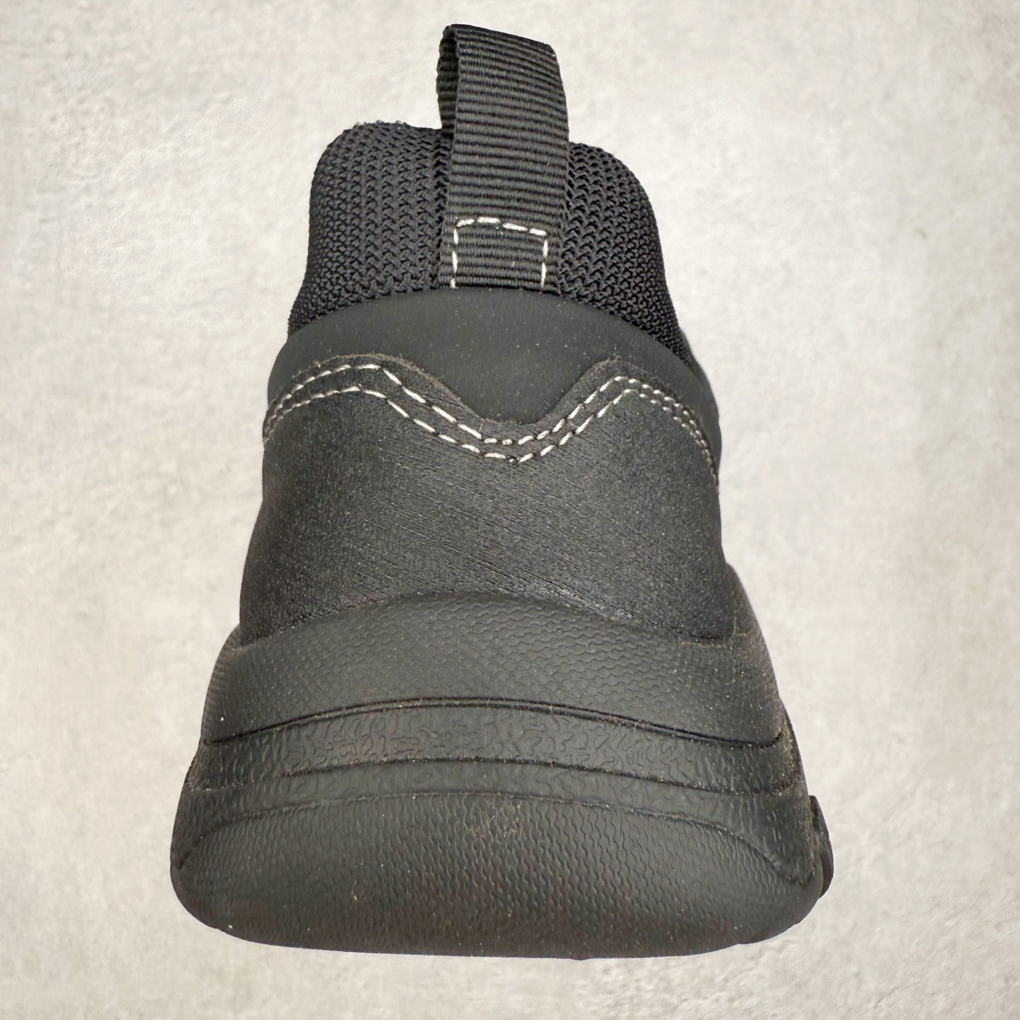 图片[8]-CAMEL骆驼 耐磨防滑 徒步登山 低帮 户外功能鞋 CAMEL骆驼，前身是来自天津的骆驼牌皮鞋厂，创立于1930年。经历近百年的市场激荡，CAMEL骆驼以个性、勇敢、探索及进取精神的丰富内涵成为风摩全球的户外运动品牌。以打造专业户外品牌为发展目标，以户外功能性体验为核心竞争力。CAMEL骆驼始终坚定把控产品高品质的需求，倾力研发出ENFO-TECH高科技系列，取得多项海内外重磅品质大奖，也收获了众多用户的信任和好评。截至目前，已有近4000家线下门店和5000万VIP客户，全面覆盖中国一二线城市，行销全球100多个国家和地区。未来，骆驼仍将继续追求高品质多样化的产品供应，为用户打造更舒适的户外穿着体验。实拍调校N版已经零色差零失真 百分百还原实物色彩所见即所得 不存在货不对板色差等低级问题 选购参考实物拍摄 不混卖不参货 只用心做好货严格选品 承诺混一赔十 尺码：36 36.5 37.5 38 38.5 39 40 40.5 41 42 42.5 43 44 44.5 45-选品中心