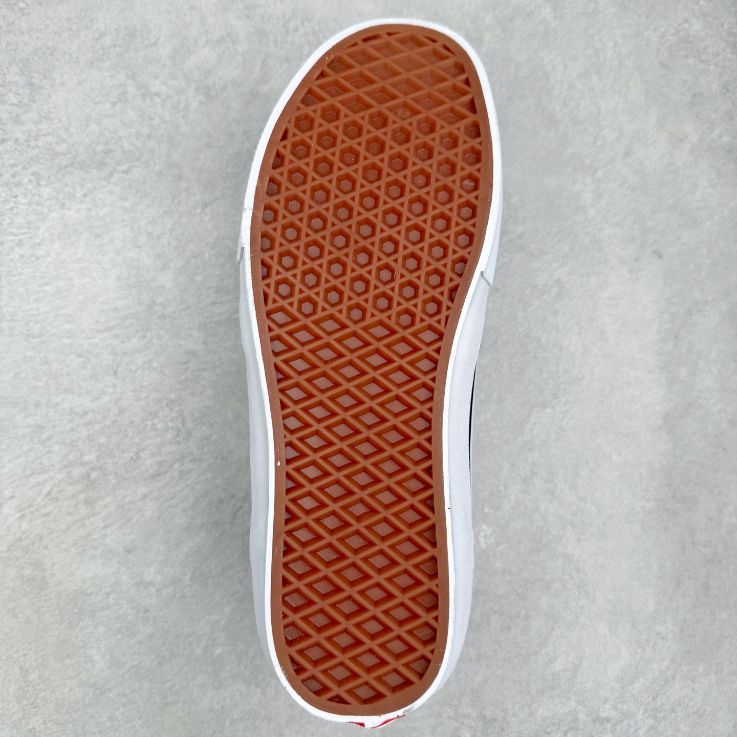 图片[9]-PALACE x Vans Half Cab 黑白 官方新款 舒适百搭轻便滑板鞋 货号：VN0007QXBA21 尺码：35 36 36.5 37 38 38.5 39 40 40.5 41 42 42.5 43 44 45-选品中心