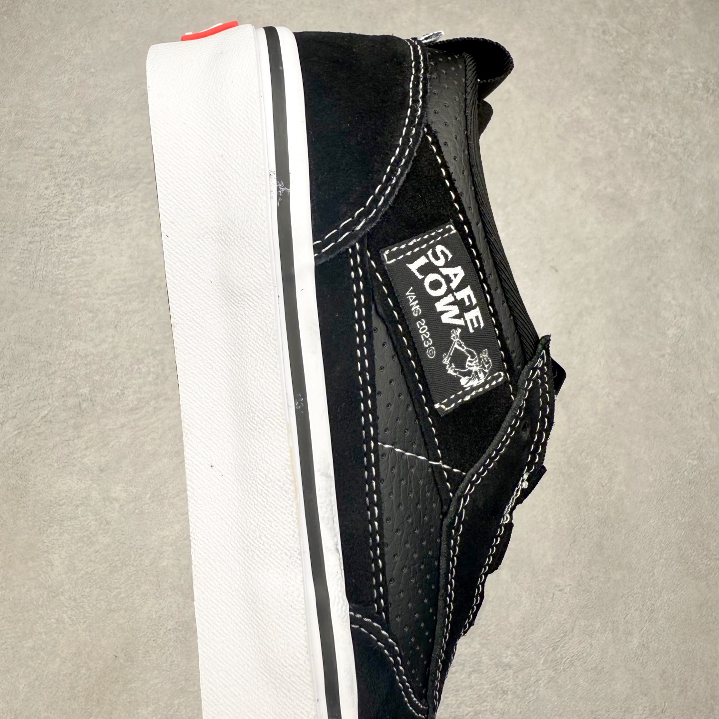 图片[6]-PALACE x Vans Half Cab 黑白 官方新款 舒适百搭轻便滑板鞋 货号：VN0007QXBA21 尺码：35 36 36.5 37 38 38.5 39 40 40.5 41 42 42.5 43 44 45-选品中心
