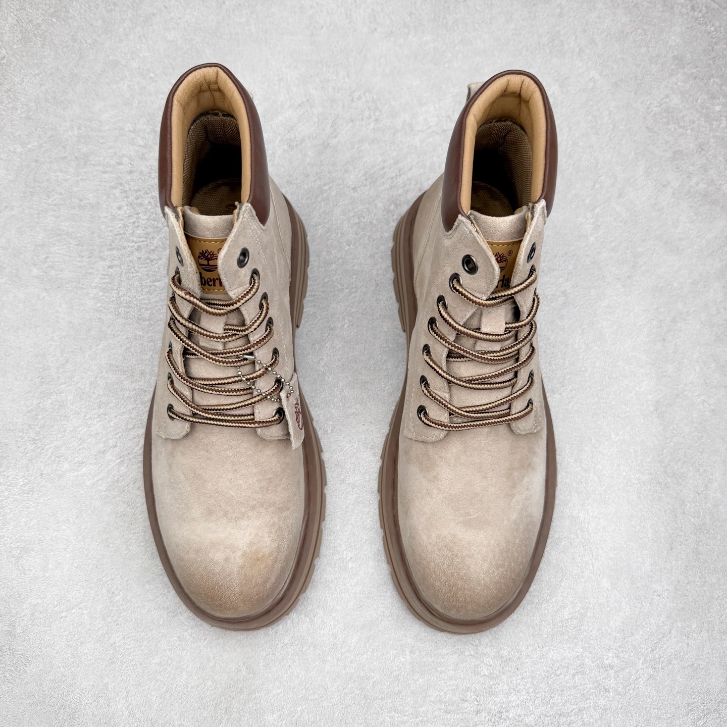 图片[2]-Timberland添柏岚/天伯伦户外中帮休闲大黄靴系列 广东大厂品质 原盒原包装 面料采用意大利🇮🇹顶级磨砂细纹牛皮 搭配防臭防腐真皮乳胶鞋垫 给您完美的穿着体验 质量考究耐穿 型男必备 专治不帅 高品质脚感一流 尺码：38 39 40 41 42 43 44（皮鞋码）-选品中心