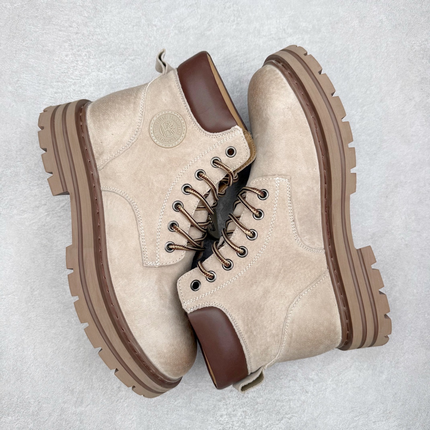 图片[3]-Timberland添柏岚/天伯伦户外中帮休闲大黄靴系列 广东大厂品质 原盒原包装 面料采用意大利🇮🇹顶级磨砂细纹牛皮 搭配防臭防腐真皮乳胶鞋垫 给您完美的穿着体验 质量考究耐穿 型男必备 专治不帅 高品质脚感一流 尺码：38 39 40 41 42 43 44（皮鞋码）-选品中心