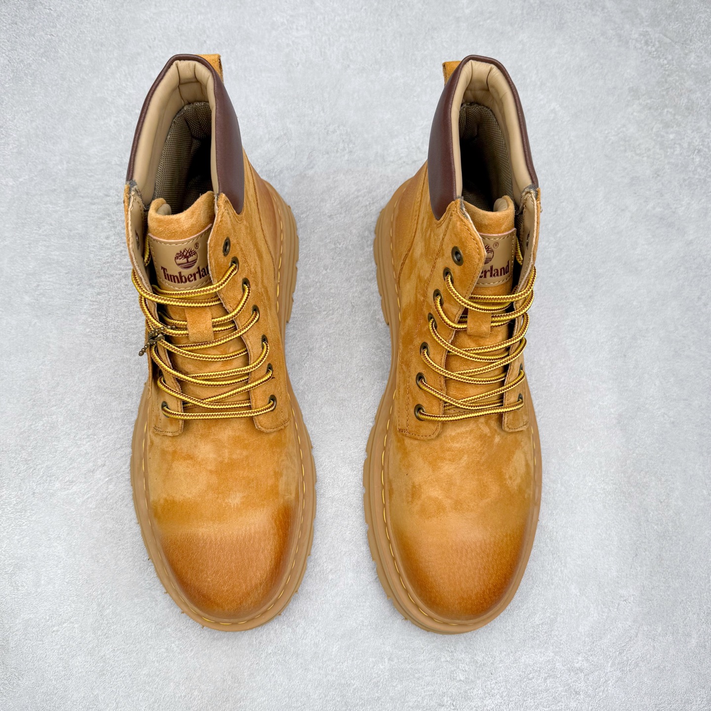 图片[2]-Timberland添柏岚/天伯伦户外中帮休闲大黄靴系列 广东大厂品质 原盒原包装 面料采用意大利🇮🇹顶级磨砂细纹牛皮 搭配防臭防腐真皮乳胶鞋垫 给您完美的穿着体验 质量考究耐穿 型男必备 专治不帅 高品质脚感一流 尺码：38 39 40 41 42 43 44（皮鞋码）-选品中心