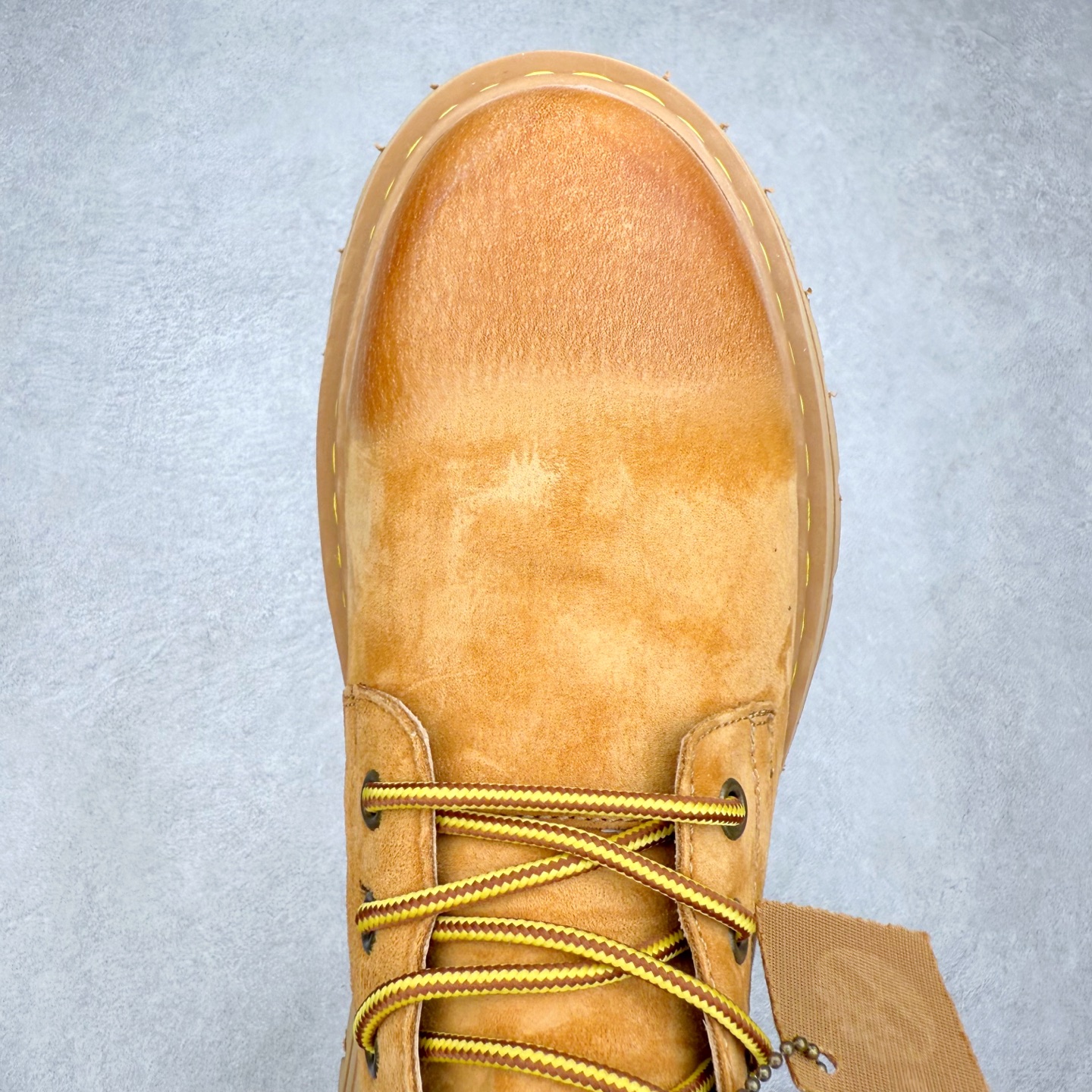 图片[4]-Timberland添柏岚/天伯伦户外中帮休闲大黄靴系列 广东大厂品质 原盒原包装 面料采用意大利🇮🇹顶级磨砂细纹牛皮 搭配防臭防腐真皮乳胶鞋垫 给您完美的穿着体验 质量考究耐穿 型男必备 专治不帅 高品质脚感一流 尺码：38 39 40 41 42 43 44（皮鞋码）-选品中心