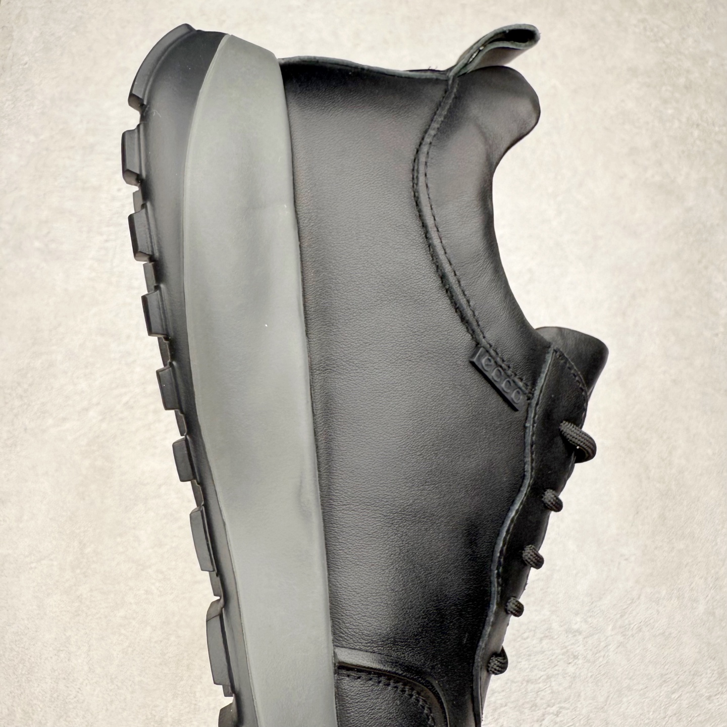 图片[6]-ECCO爱步健身男鞋 2023秋新款BIOM缓震舒适慢跑鞋 健步2.0 系列黄景瑜同款 城市运动鞋 GORE-TEX防水技术结合了优化的透气性和潮湿性天气防护的功能 直接注塑工艺连接鞋面与鞋底 一体成型，合脚耐穿 BIOM自然律动科技，令双足自然平行落地 长效缓震，带来裸足运动体验 橡胶大底，抓地力强，具有良好的防滑耐磨性 缓震透气 适跑畅练 尺码：39 40 41 42 43 44（正常码）-选品中心