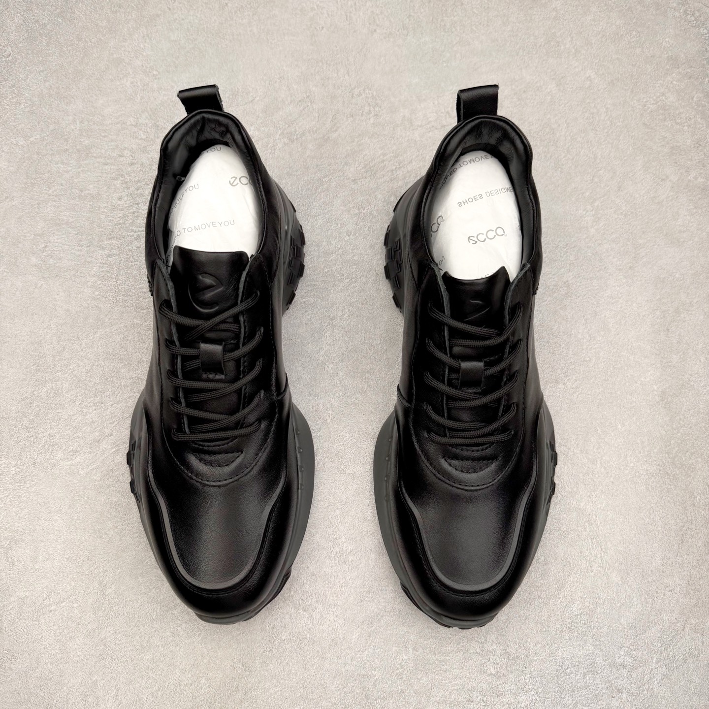 图片[2]-ECCO爱步健身男鞋 2023秋新款BIOM缓震舒适慢跑鞋 健步2.0 系列黄景瑜同款 城市运动鞋 GORE-TEX防水技术结合了优化的透气性和潮湿性天气防护的功能 直接注塑工艺连接鞋面与鞋底 一体成型，合脚耐穿 BIOM自然律动科技，令双足自然平行落地 长效缓震，带来裸足运动体验 橡胶大底，抓地力强，具有良好的防滑耐磨性 缓震透气 适跑畅练 尺码：39 40 41 42 43 44（正常码）-选品中心