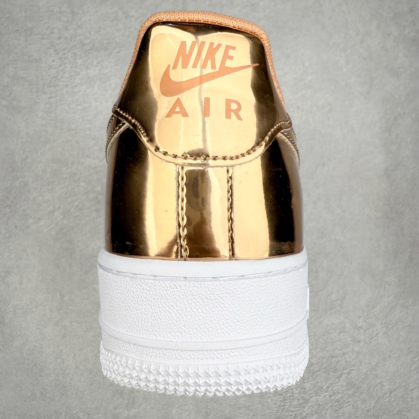 图片[8]-NK Air Force 1´07 Low 空军一号低帮百搭休闲运动板鞋 CQ6566-900 柔软、弹性十足的缓震性能和出色的中底设计 横跨复古与现代的外型结合 造就出风靡全球 三十多年的Force 1 直到今天还深受青睐 实拍调校N版已经零色差零失真 百分百还原实物色彩所见即所得 不存在货不对板色差等低级问题 选购参考实物拍摄 不混卖不参货 只用心做好货严格选品 承诺混一赔十 尺码：36 36.5 37.5 38 38.5 39 40 40.5 41 42 42.5 43 44 44.5 45-选品中心