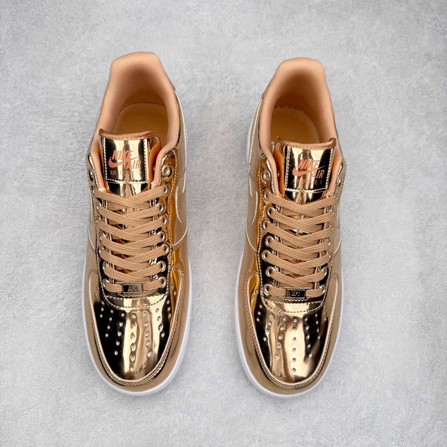 图片[2]-NK Air Force 1´07 Low 空军一号低帮百搭休闲运动板鞋 CQ6566-900 柔软、弹性十足的缓震性能和出色的中底设计 横跨复古与现代的外型结合 造就出风靡全球 三十多年的Force 1 直到今天还深受青睐 实拍调校N版已经零色差零失真 百分百还原实物色彩所见即所得 不存在货不对板色差等低级问题 选购参考实物拍摄 不混卖不参货 只用心做好货严格选品 承诺混一赔十 尺码：36 36.5 37.5 38 38.5 39 40 40.5 41 42 42.5 43 44 44.5 45-选品中心