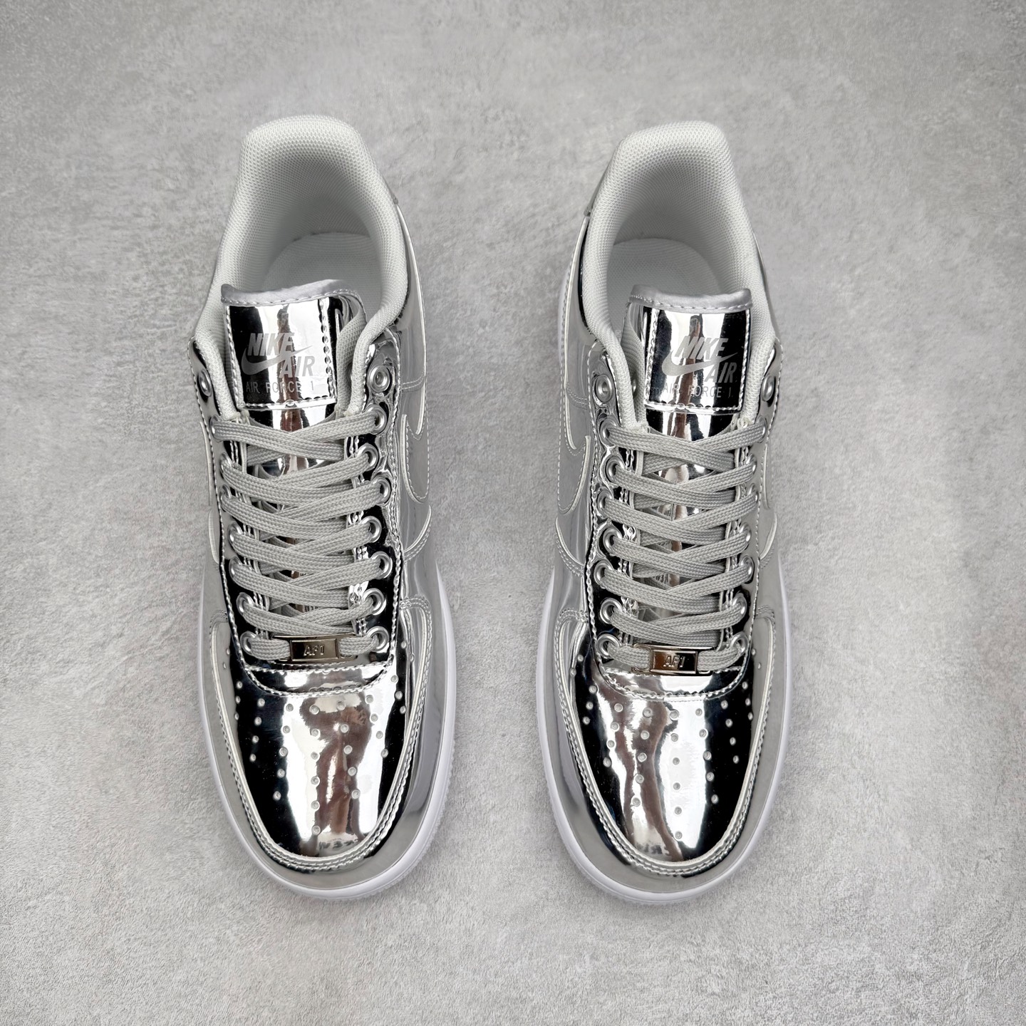 图片[2]-NK Air Force 1´07 Low 空军一号低帮百搭休闲运动板鞋 CQ6566-001 柔软、弹性十足的缓震性能和出色的中底设计 横跨复古与现代的外型结合 造就出风靡全球 三十多年的Force 1 直到今天还深受青睐 实拍调校N版已经零色差零失真 百分百还原实物色彩所见即所得 不存在货不对板色差等低级问题 选购参考实物拍摄 不混卖不参货 只用心做好货严格选品 承诺混一赔十 尺码：36 36.5 37.5 38 38.5 39 40 40.5 41 42 42.5 43 44 44.5 45-选品中心