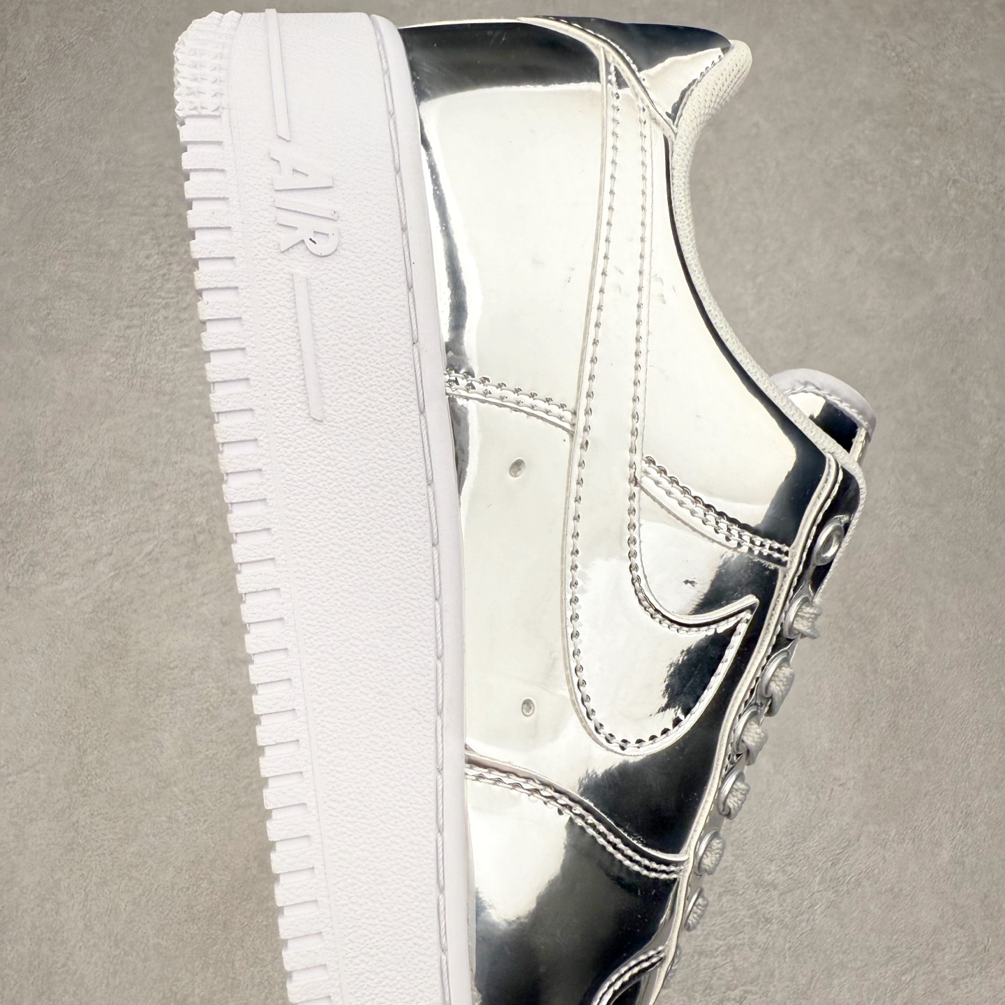 图片[6]-NK Air Force 1´07 Low 空军一号低帮百搭休闲运动板鞋 CQ6566-001 柔软、弹性十足的缓震性能和出色的中底设计 横跨复古与现代的外型结合 造就出风靡全球 三十多年的Force 1 直到今天还深受青睐 实拍调校N版已经零色差零失真 百分百还原实物色彩所见即所得 不存在货不对板色差等低级问题 选购参考实物拍摄 不混卖不参货 只用心做好货严格选品 承诺混一赔十 尺码：36 36.5 37.5 38 38.5 39 40 40.5 41 42 42.5 43 44 44.5 45-选品中心