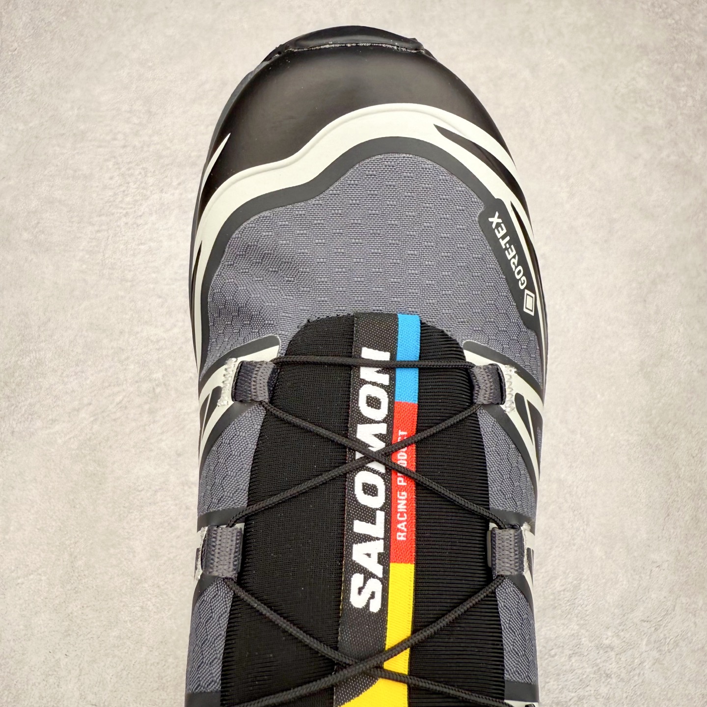 图片[4]-＃绿X/GX Salomon XT-6 萨洛蒙复古潮流户外机能登山跑鞋 纯原外贸平台特供订单 耗时半年巨作 全套原纸板楦头开发 原厂特供网布配套加持 确保原汁原味 完美呈现版型 原档数据独家私模五层组合大底 男女鞋同步官方开发至46.5 原装Ortholite轻量化鞋垫 中底布带钢印编号 原厂TPU锁扣 进口港宝加持 后跟自然饱满 还原公司包裹性 鞋面以“锯齿”状的包裹系统呈现 在基色底之下加入了各种色点缀 将公司的最新技术和时尚前卫的造型融入耐用的长跑款式中 鞋面由 TPU 薄膜制成 并焊接在高耐磨网眼上 使其既时尚又坚固 由 ACS底盘支撑 可增强稳定性和支撑力 以及由橡胶凸耳 Contragrip外底覆盖的 EVA 缓冲中底 旨在应对崎岖的地形 鞋舌上的彩色Salomon 标签、Quicklace 系统以及鞋头、鞋舌和鞋跟上的附加品牌使细节更加完美 让穿着者可以轻松驾驭户外与通勤下的任何运动生活场景 无缝鞋身户外随意纵横 颜值与脚感兼备 出街通勤 绝对非常吸睛 你值得拥有 尺码：36 36.5 37.5 38 38.5 39 40 40.5 41 42 42.5 43 44 44.5 45 46 46.5 注意：偏小1码-选品中心