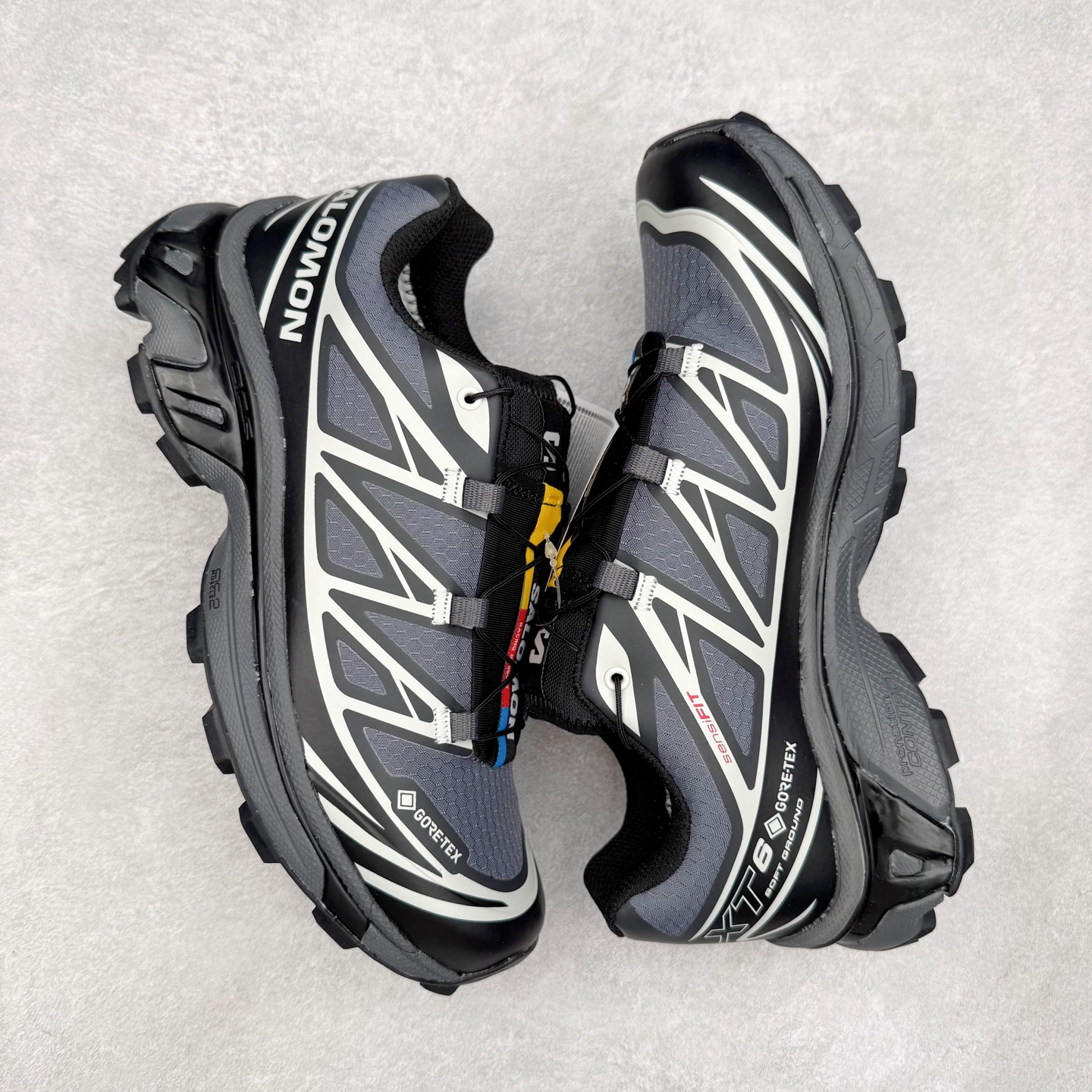 图片[3]-＃绿X/GX Salomon XT-6 萨洛蒙复古潮流户外机能登山跑鞋 纯原外贸平台特供订单 耗时半年巨作 全套原纸板楦头开发 原厂特供网布配套加持 确保原汁原味 完美呈现版型 原档数据独家私模五层组合大底 男女鞋同步官方开发至46.5 原装Ortholite轻量化鞋垫 中底布带钢印编号 原厂TPU锁扣 进口港宝加持 后跟自然饱满 还原公司包裹性 鞋面以“锯齿”状的包裹系统呈现 在基色底之下加入了各种色点缀 将公司的最新技术和时尚前卫的造型融入耐用的长跑款式中 鞋面由 TPU 薄膜制成 并焊接在高耐磨网眼上 使其既时尚又坚固 由 ACS底盘支撑 可增强稳定性和支撑力 以及由橡胶凸耳 Contragrip外底覆盖的 EVA 缓冲中底 旨在应对崎岖的地形 鞋舌上的彩色Salomon 标签、Quicklace 系统以及鞋头、鞋舌和鞋跟上的附加品牌使细节更加完美 让穿着者可以轻松驾驭户外与通勤下的任何运动生活场景 无缝鞋身户外随意纵横 颜值与脚感兼备 出街通勤 绝对非常吸睛 你值得拥有 尺码：36 36.5 37.5 38 38.5 39 40 40.5 41 42 42.5 43 44 44.5 45 46 46.5 注意：偏小1码-选品中心