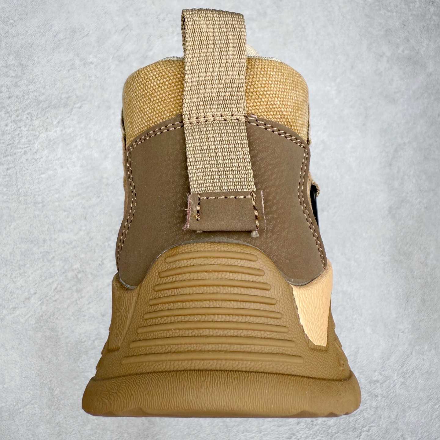 图片[8]-CAT卡特 户外工装轻底休闲马丁靴大黄靴系列 广东大厂品质 全新工艺升级 全鞋真牛皮材料 大底到五金都是代工厂原材料制作 同原版固特异永不开胶工艺 好货不杀猪 首单质量严格把控 全网独家首发 品质毋庸置疑 全套官网统一包装 今年冬季防寒户外专用 日常随意搭配 尺码：39 40 41 42 43 44（皮鞋码）-选品中心