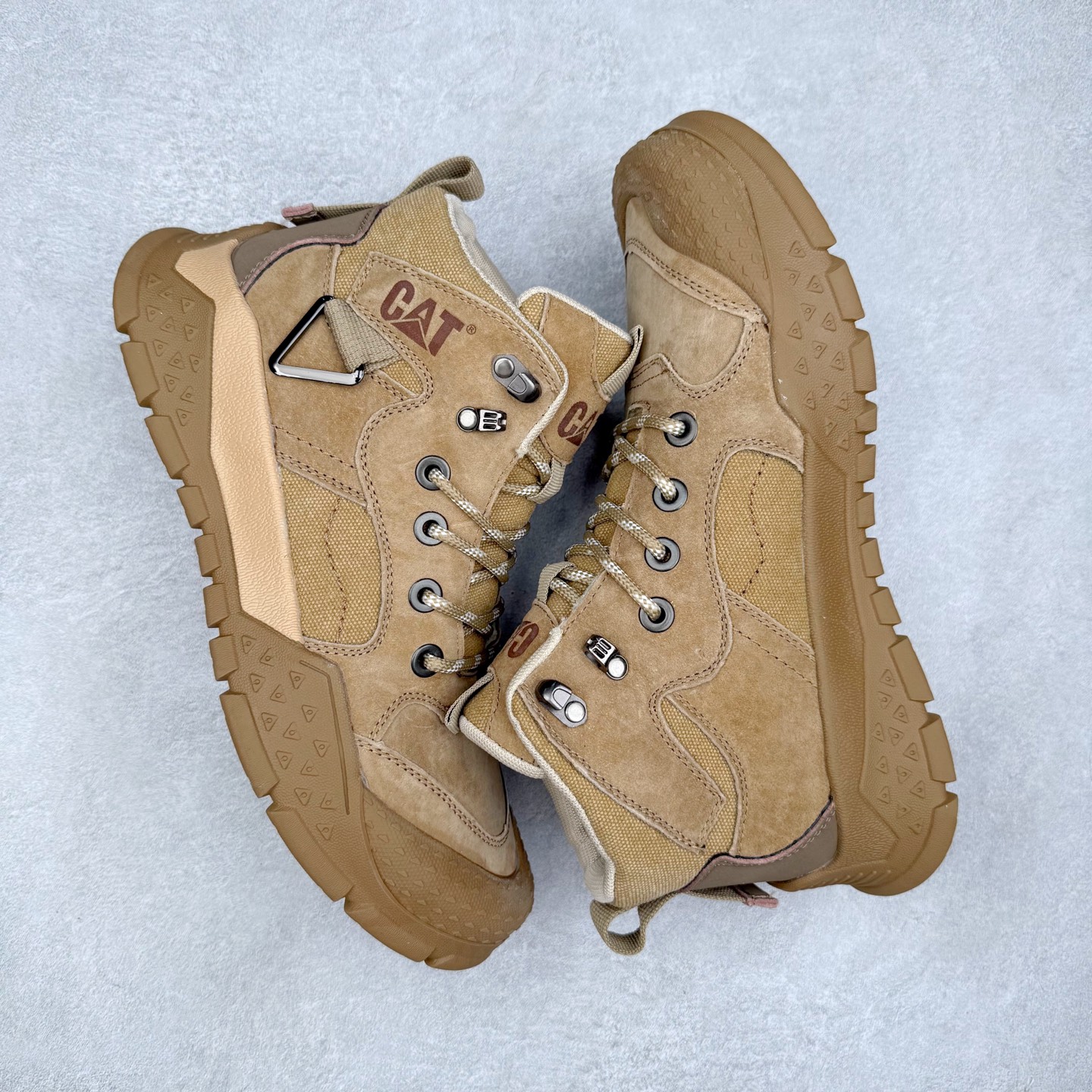 图片[3]-CAT卡特 户外工装轻底休闲马丁靴大黄靴系列 广东大厂品质 全新工艺升级 全鞋真牛皮材料 大底到五金都是代工厂原材料制作 同原版固特异永不开胶工艺 好货不杀猪 首单质量严格把控 全网独家首发 品质毋庸置疑 全套官网统一包装 今年冬季防寒户外专用 日常随意搭配 尺码：39 40 41 42 43 44（皮鞋码）-选品中心