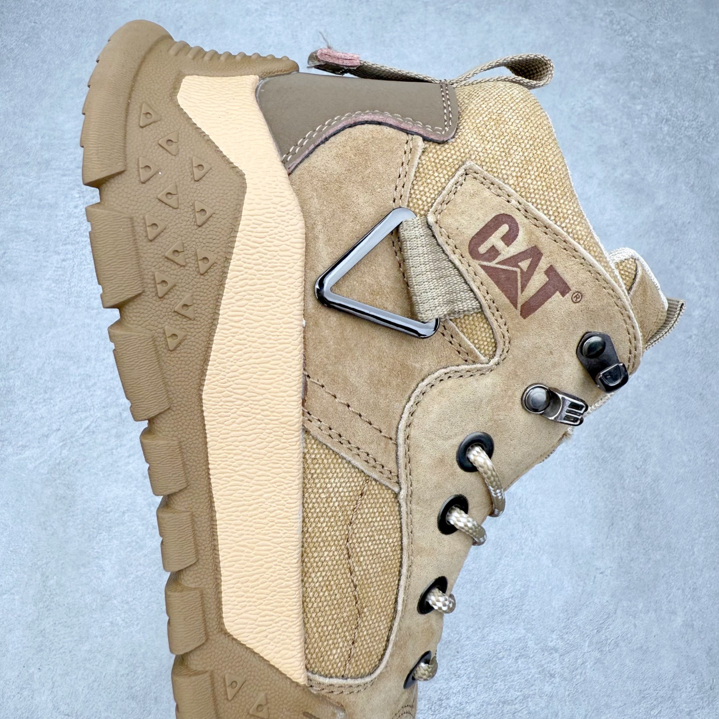 图片[6]-CAT卡特 户外工装轻底休闲马丁靴大黄靴系列 广东大厂品质 全新工艺升级 全鞋真牛皮材料 大底到五金都是代工厂原材料制作 同原版固特异永不开胶工艺 好货不杀猪 首单质量严格把控 全网独家首发 品质毋庸置疑 全套官网统一包装 今年冬季防寒户外专用 日常随意搭配 尺码：39 40 41 42 43 44（皮鞋码）-选品中心