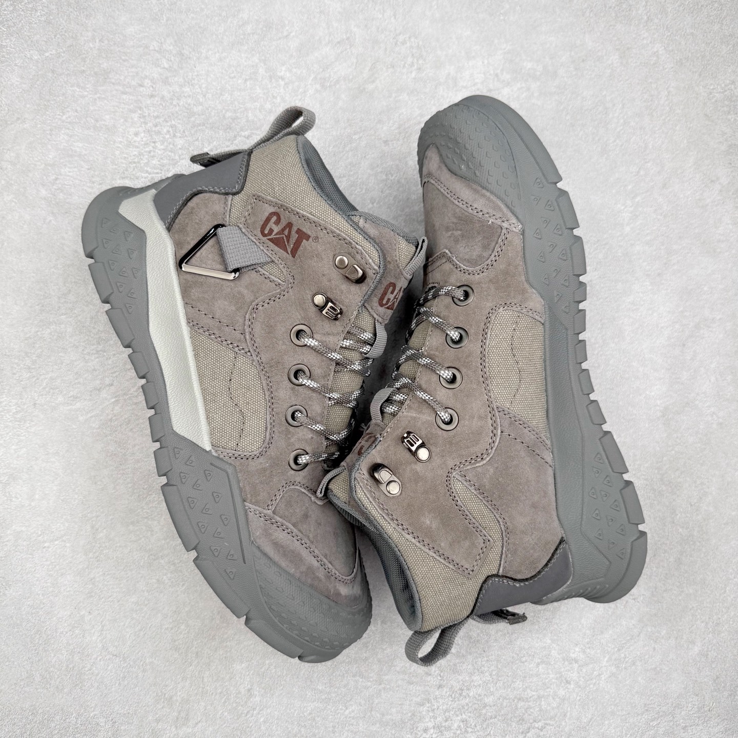 图片[3]-CAT卡特 户外工装轻底休闲马丁靴大黄靴系列 广东大厂品质 全新工艺升级 全鞋真牛皮材料 大底到五金都是代工厂原材料制作 同原版固特异永不开胶工艺 好货不杀猪 首单质量严格把控 全网独家首发 品质毋庸置疑 全套官网统一包装 今年冬季防寒户外专用 日常随意搭配 尺码：39 40 41 42 43 44（皮鞋码）-选品中心