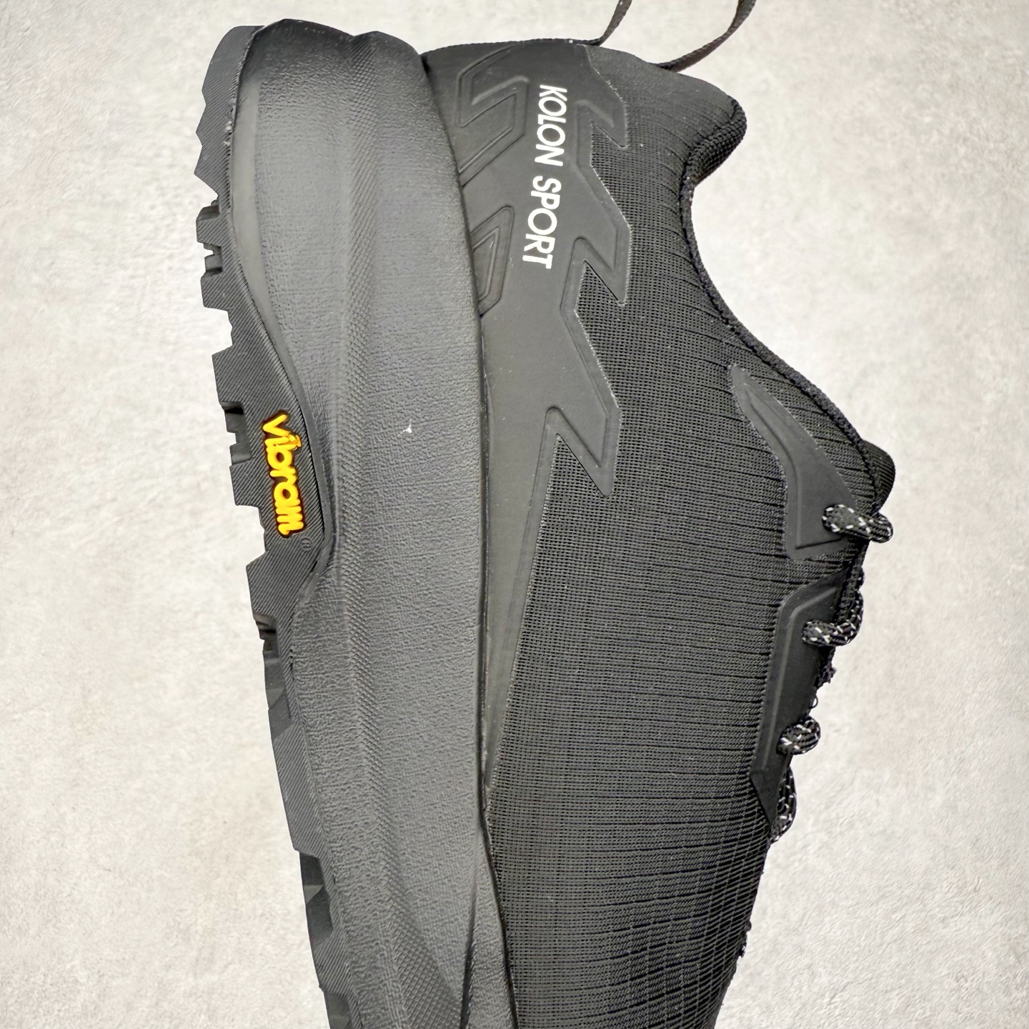 图片[6]-KOLON SPORT Skyler 2 舒适柔软 防水支撑轻便回弹低帮徒步鞋 男女同款 KOLON SPORT 可隆1973年诞生，并首次推出登山装备。自创立起，KOLON SPORT就把绿色定为基本色调，以常青树为品牌标志，坚持以关爱自然为己任，积极探求自然界的舒适，并以此应用于新产品的开发与研究。40多年来，历经不断革新，成就高端专业户外品牌。实拍调校N版已经零色差零失真 百分百还原实物色彩所见即所得 不存在货不对板色差等低级问题 选购参考实物拍摄 不混卖不参货 只用心做好货严格选品 承诺混一赔十 尺码：36 36.5 37.5 38 38.5 39 40 40.5 41 42 42.5 43 44 44.5 45-选品中心