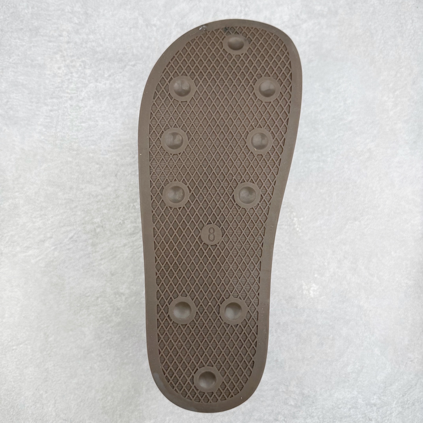 图片[9]-AD Originals Adimule 舒适百搭防磨包头拖鞋 男女同款 实拍调校N版已经零色差零失真 百分百还原实物色彩所见即所得 不存在货不对板色差等低级问题 选购参考实物拍摄 不混卖不参货 只用心做好货严格选品 承诺混一赔十 尺码：36 36.5 37.5 38 38.5 39 40 40.5 41 42 42.5 43 44 44.5 45-选品中心