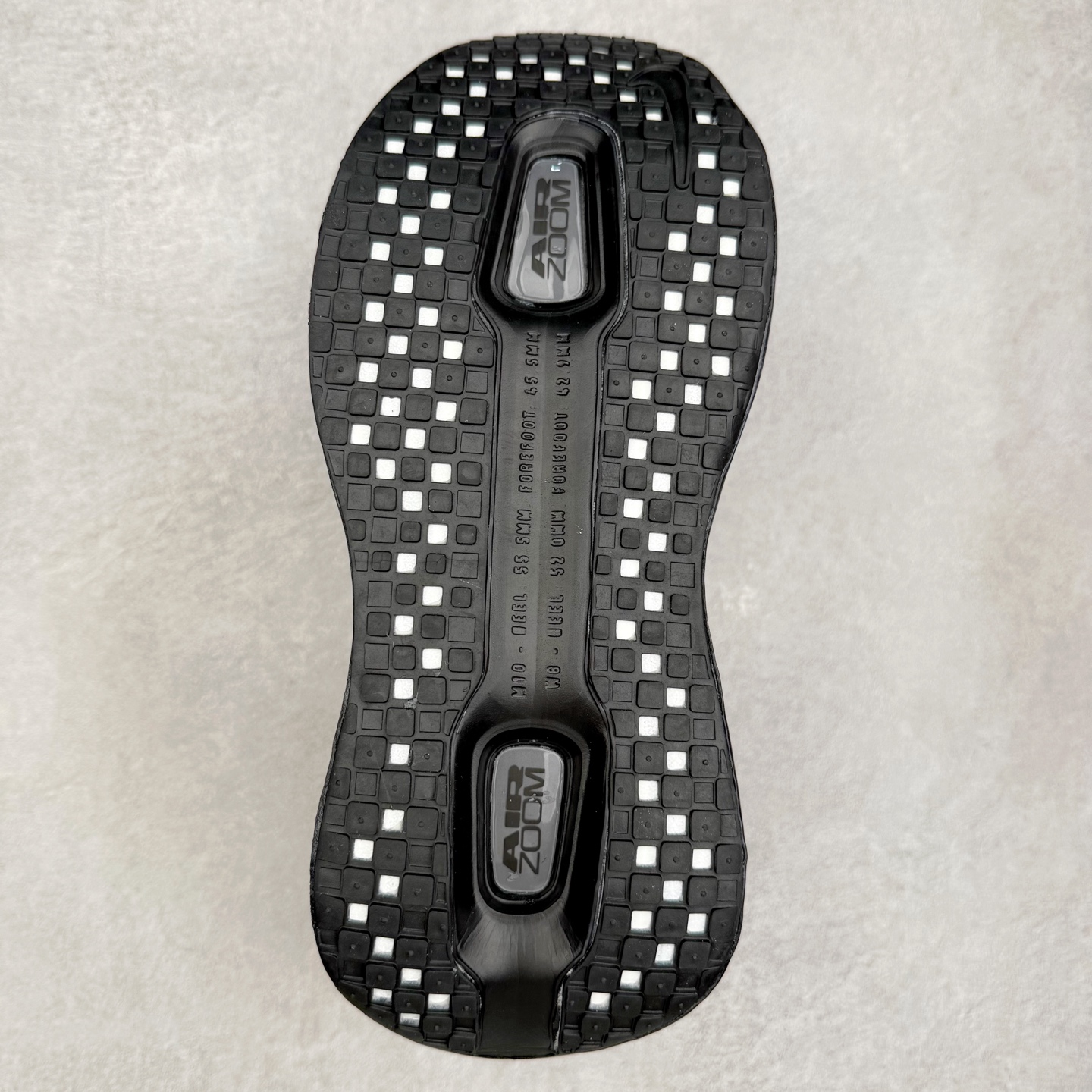 图片[9]-NK Vomero Premium 时尚舒适 网布防滑耐磨 低帮跑步鞋 IO7325-001 实拍调校N版已经零色差零失真 百分百还原实物色彩所见即所得 不存在货不对板色差等低级问题 选购参考实物拍摄 不混卖不参货 只用心做好货严格选品 承诺混一赔十 尺码：36 36.5 37.5 38 38.5 39 40 40.5 41 42 42.5 43 44 44.5 45-选品中心