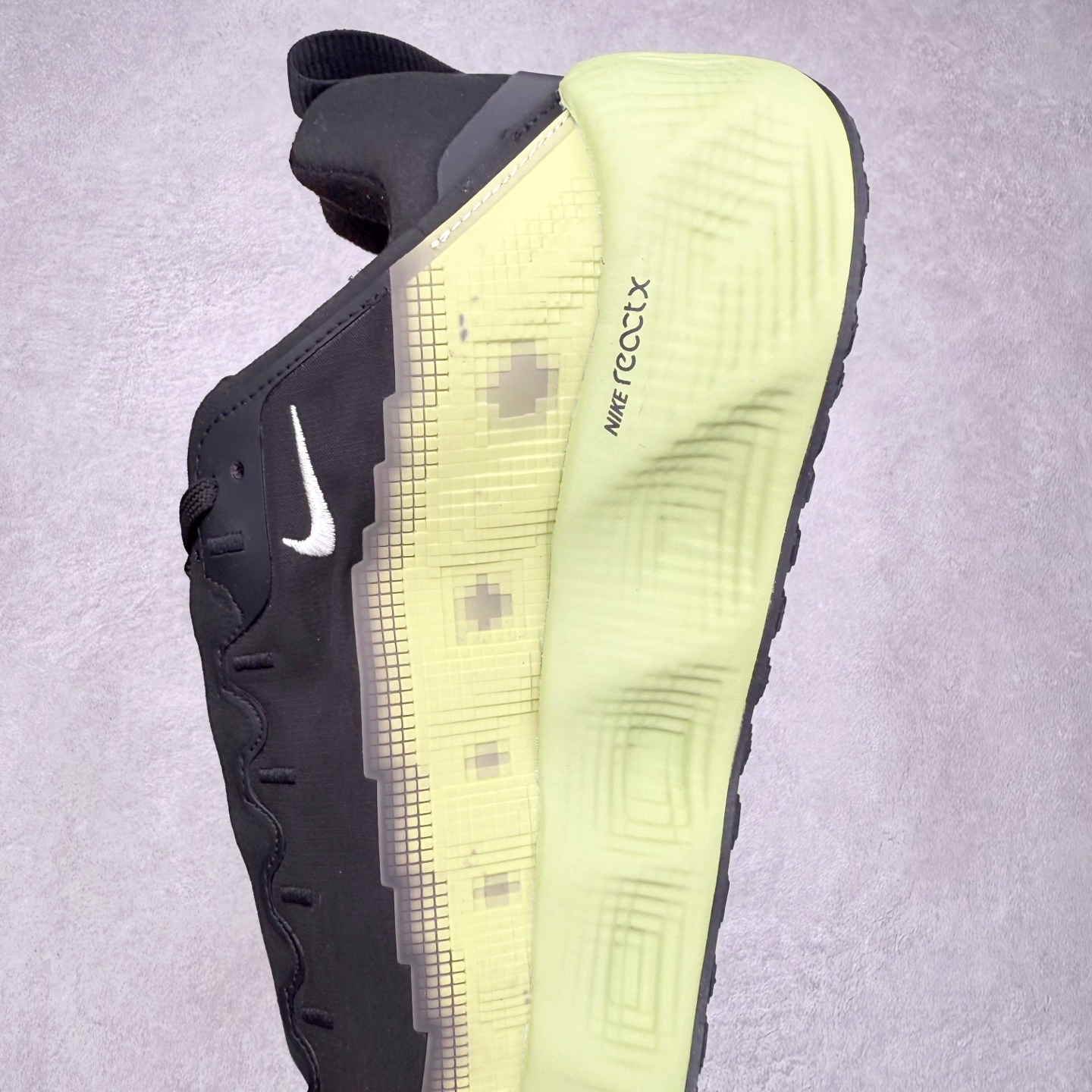 图片[7]-HYEIN SEO x NK Ava Rover 百搭舒适耐磨低帮跑步鞋 男女同款 流线型轮廓，通过轻薄物料鞋面结合 TPU 网格状支撑示人，增厚的中底材质选用 ReactX 加持，华夫外底收尾。鞋垫与后跟鞋提，克制点缀 Hyein Seo 字样。鞋垫与鞋提则采用菱形格纹的变化元素呈现。实拍调校N版已经零色差零失真 百分百还原实物色彩所见即所得 不存在货不对板色差等低级问题 选购参考实物拍摄 不混卖不参货 只用心做好货严格选品 承诺混一赔十 尺码：36 36.5 37.5 38 38.5 39 40 40.5 41 42 42.5 43 44 44.5 45-选品中心