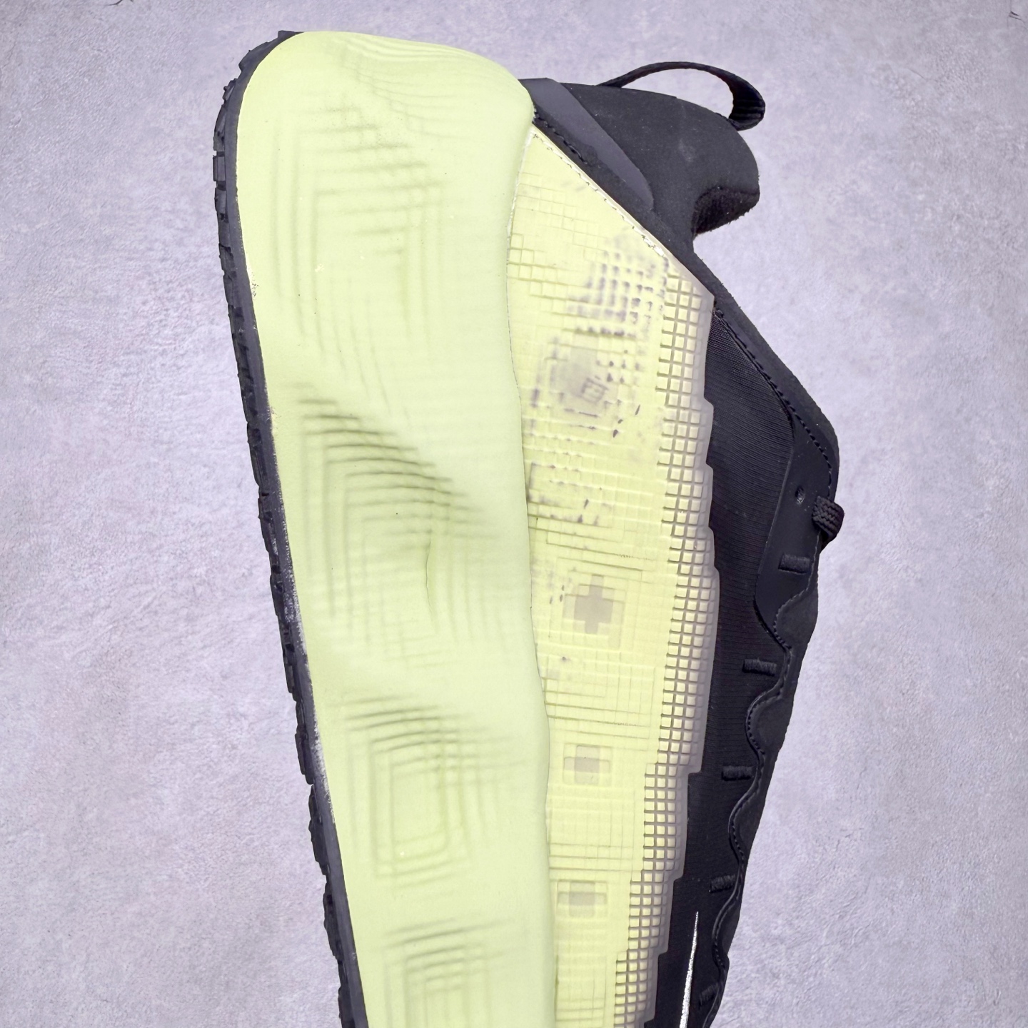 图片[6]-HYEIN SEO x NK Ava Rover 百搭舒适耐磨低帮跑步鞋 男女同款 流线型轮廓，通过轻薄物料鞋面结合 TPU 网格状支撑示人，增厚的中底材质选用 ReactX 加持，华夫外底收尾。鞋垫与后跟鞋提，克制点缀 Hyein Seo 字样。鞋垫与鞋提则采用菱形格纹的变化元素呈现。实拍调校N版已经零色差零失真 百分百还原实物色彩所见即所得 不存在货不对板色差等低级问题 选购参考实物拍摄 不混卖不参货 只用心做好货严格选品 承诺混一赔十 尺码：36 36.5 37.5 38 38.5 39 40 40.5 41 42 42.5 43 44 44.5 45-选品中心