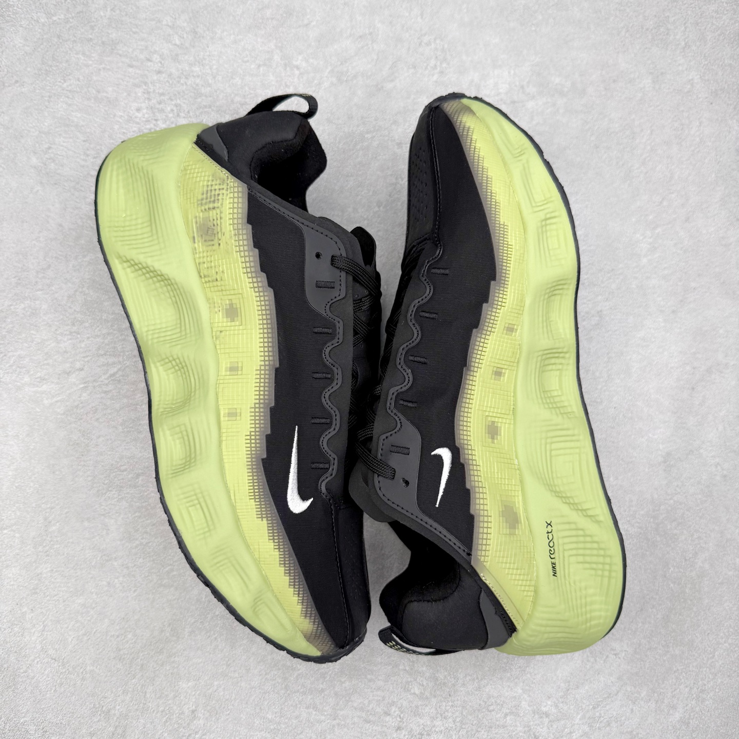 图片[3]-HYEIN SEO x NK Ava Rover 百搭舒适耐磨低帮跑步鞋 男女同款 流线型轮廓，通过轻薄物料鞋面结合 TPU 网格状支撑示人，增厚的中底材质选用 ReactX 加持，华夫外底收尾。鞋垫与后跟鞋提，克制点缀 Hyein Seo 字样。鞋垫与鞋提则采用菱形格纹的变化元素呈现。实拍调校N版已经零色差零失真 百分百还原实物色彩所见即所得 不存在货不对板色差等低级问题 选购参考实物拍摄 不混卖不参货 只用心做好货严格选品 承诺混一赔十 尺码：36 36.5 37.5 38 38.5 39 40 40.5 41 42 42.5 43 44 44.5 45-选品中心