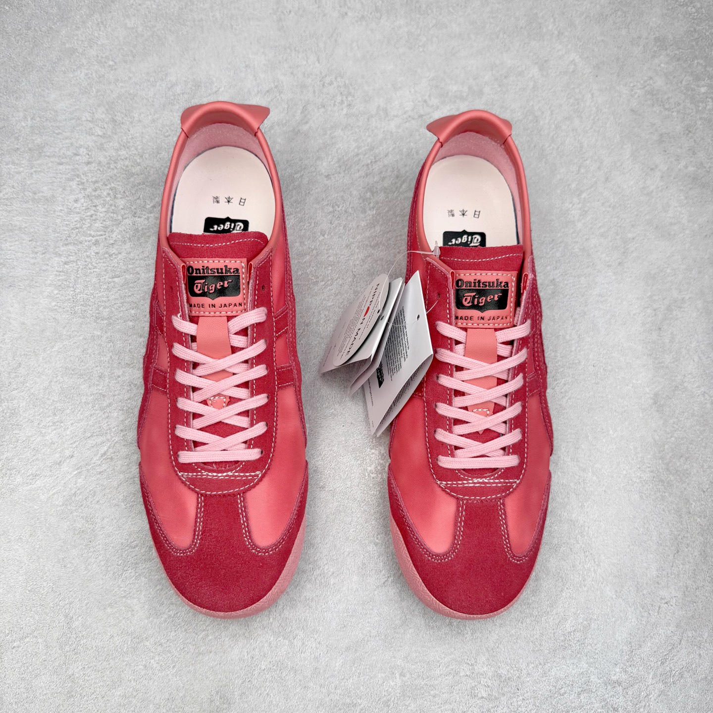 图片[2]-＃C版 Asics Onitsuka Tiger MEXICO 66 亚瑟士鬼冢虎复古经典板鞋 市场王者选手 海外订单工厂出品 长期生产补货永不断码 超成熟稳定的做工品控 原装全套纸板楦头开发 原汁原味 完美呈现版型 私模正确鞋底咬花纹路 一比一鞋头弧度高度鞋身弧度 绝不口嗨 细节品控鞋型随意秒杀市面 原档咬花纹路私模大底 一个单元有六个三角形 总体形拼接呈现花瓣状 官方四联吊牌 原装Ortholite轻量化鞋垫 原盒原配 质保卡 说明书 钢印防尘纸 纸板中底带钢印 乳胶组合鞋垫 支持全方位的对比专柜 产品从款式颜色造型上体现出追求舒适和细节的完美 鞋类更是推崇手工制作的严谨与完美 融舒适性与可穿性的设计风格 注重细节的完美和别致魅力 既保持稳重 又不失轻松的时尚感 尺码：36 37 37.5 38 39 39.5 40 40.5 41.5 42 42.5 43.5 44 45-选品中心