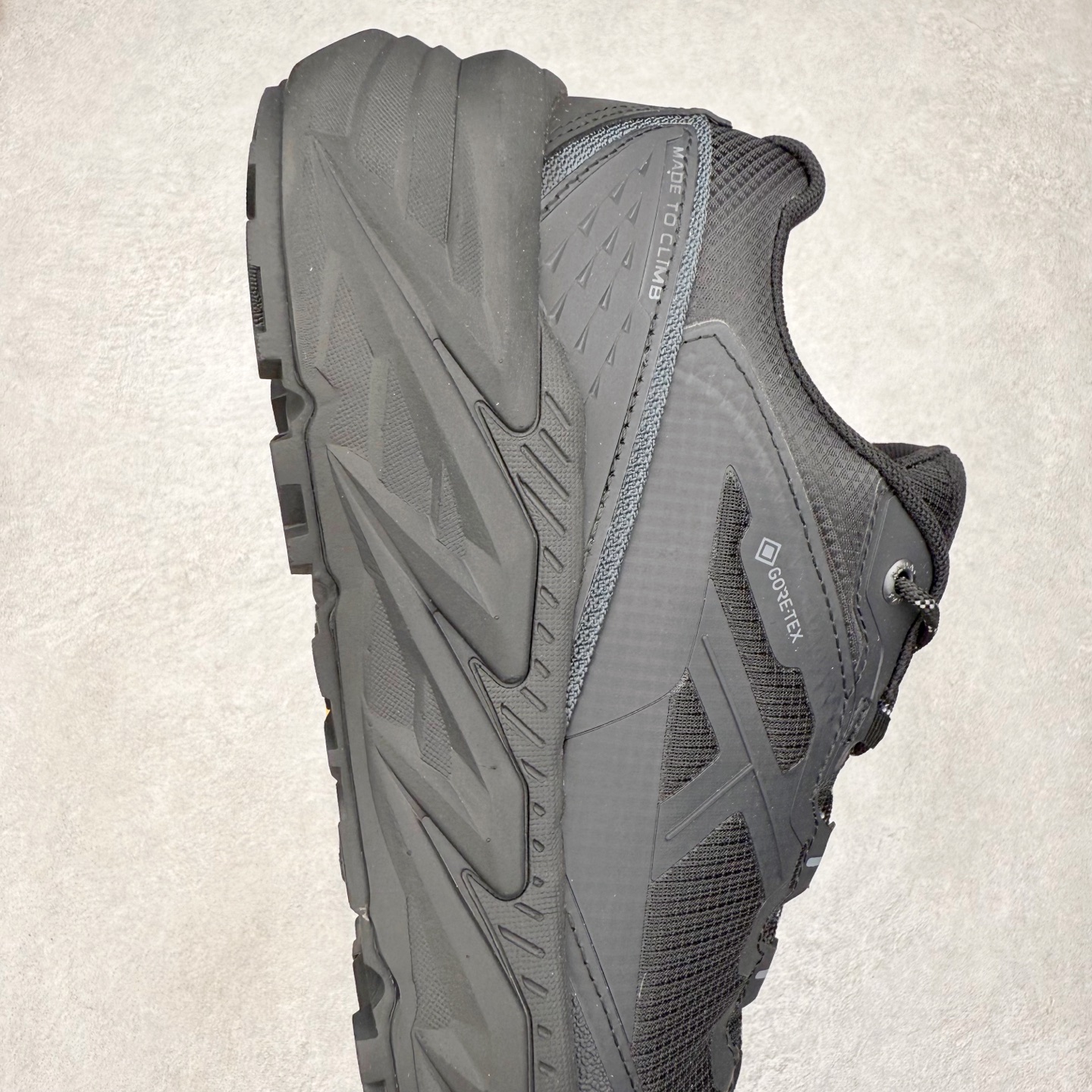 图片[6]-凯乐石 KAILAS 山行2代 GTX 25款舒适缓冲徒步 织物TPU减震防滑透气包裹性轻便低帮超强抓地力越野跑步鞋 KAILAS凯乐石品牌是全球三大全系攀登品牌之一，于2003年创立于中国广州，致力于为有攀登梦想的户外运动员及爱好者，研发制造功能性专业装备，满足他们在极限环境下安全舒适的需求，凯乐石专注于科技面料的开发及专业功能设计，产品线覆盖登山、攀岩、徒步、越野跑山、露营、旅行等多项户外运动，通过运动员的测试反馈，不断进化迭代，产品荣获国内外大奖71座，发明专利21个，更突破性的自主研发攀登器械，打造出中国的攀登硬实力。实拍调校N版已经零色差零失真 百分百还原实物色彩所见即所得 不存在货不对板色差等低级问题 选购参考实物拍摄 不混卖不参货 只用心做好货严格选品 承诺混一赔十 尺码：36 36.5 37.5 38 38.5 39 40 40.5 41 42 42.5 43 44 44.5 45-选品中心