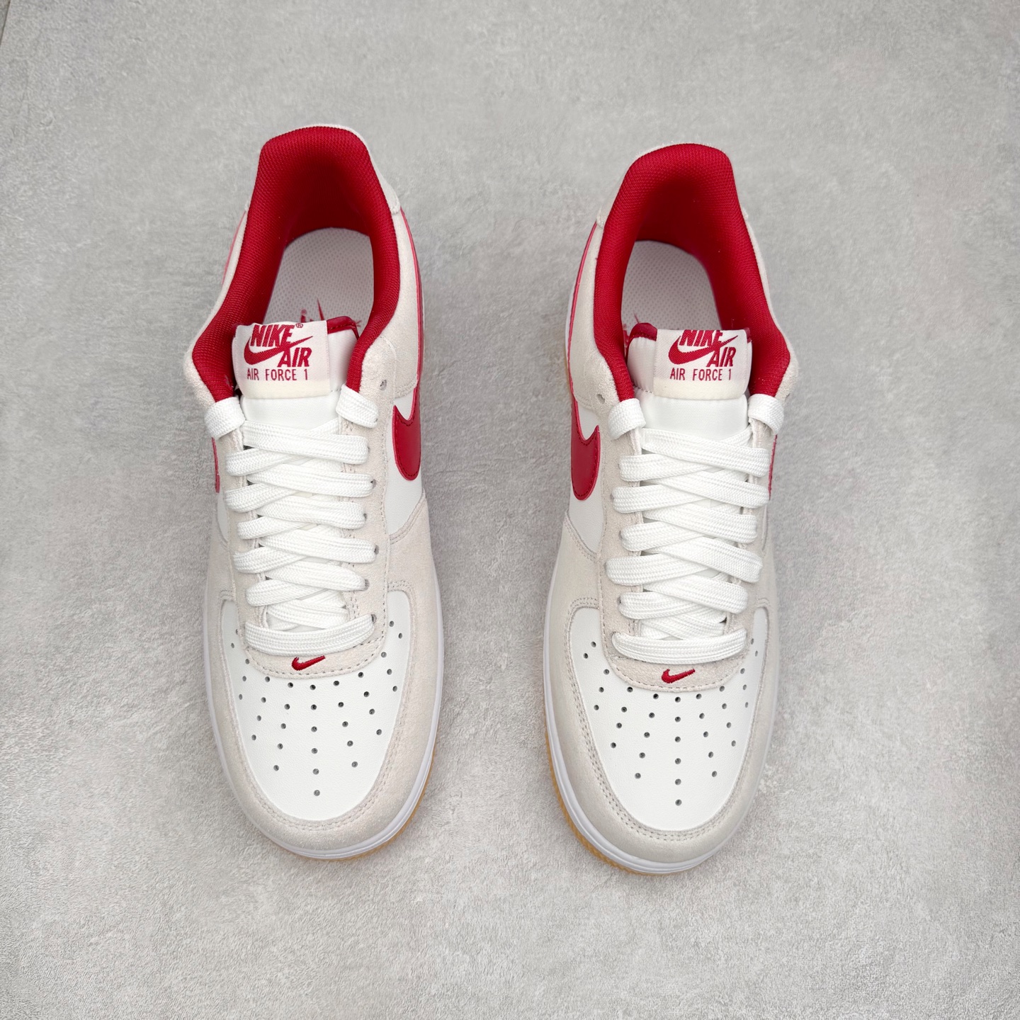 图片[2]-NK Air Force 1´07 Low 空军一号低帮百搭休闲运动板鞋 IB6388-101 柔软、弹性十足的缓震性能和出色的中底设计 横跨复古与现代的外型结合 造就出风靡全球 三十多年的Force 1 直到今天还深受青睐 实拍调校N版已经零色差零失真 百分百还原实物色彩所见即所得 不存在货不对板色差等低级问题 选购参考实物拍摄 不混卖不参货 只用心做好货严格选品 承诺混一赔十 尺码：36 36.5 37.5 38 38.5 39 40 40.5 41 42 42.5 43 44 44.5 45-选品中心