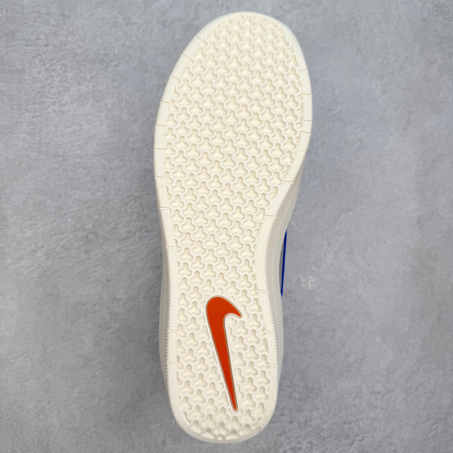 图片[9]-NK SB Force 58 空军58系列低帮休闲运动滑板板鞋 DV5477-011 鞋面由帆布和麂皮拼接 层次感丰富 搭配硫化外底 耐磨耐穿 鞋舌及中底后跟处饰有SB Logo 表明鞋款身份 采用包边设计 经久耐穿 硫化结构则有效提升灵活性 穿上这款全新推出的创意力作 助你耀动街头 尺码：36 36.5 37.5 38 38.5 39 40 40.5 41 42 42.5 43 44 45-选品中心