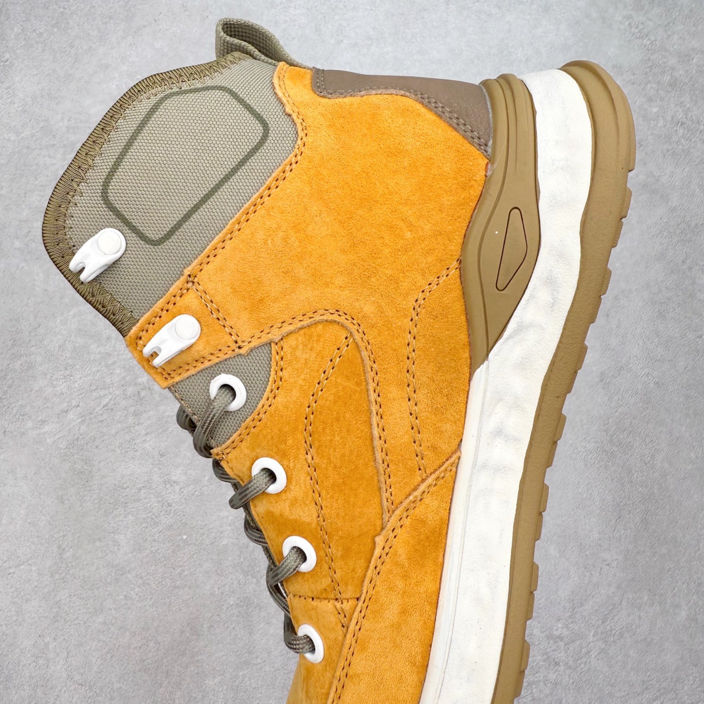 图片[7]-Timberland添柏岚/天伯伦户外高帮休闲马丁靴系列👏 广东大厂品质 原盒原包装 面料采用意大利🇮🇹顶级磨砂细纹牛皮 搭配防臭防腐真皮乳胶鞋垫 给您完美的穿着体验 质量考究耐穿 型男必备 专治不帅 高品质脚感一流 尺码：39 40 41 42 43 44 45-选品中心