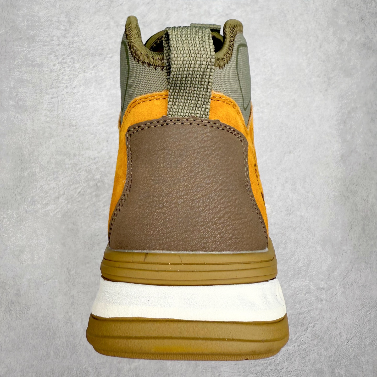 图片[8]-Timberland添柏岚/天伯伦户外高帮休闲马丁靴系列👏 广东大厂品质 原盒原包装 面料采用意大利🇮🇹顶级磨砂细纹牛皮 搭配防臭防腐真皮乳胶鞋垫 给您完美的穿着体验 质量考究耐穿 型男必备 专治不帅 高品质脚感一流 尺码：39 40 41 42 43 44 45-选品中心