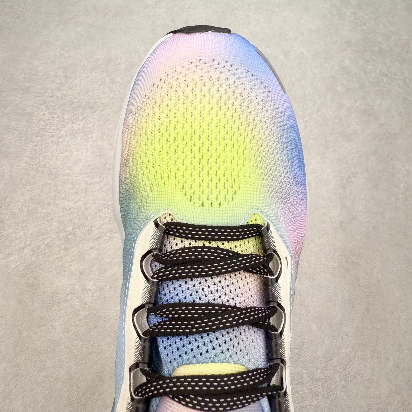 图片[4]-＃特价福利 NK Zoom Pegasus 飞马41代马拉松系列网面透气缓震疾速跑鞋 拥有 Zoom Air 一如既往的稳定感和流畅感 鞋面采用工程网眼设计 为特定高热区域营造出色透气性 进一步增加鞋面的穿孔数量 让足部能够快速散热 中足搭配 Flywire 飞线 在高速运动时营造舒适稳定的贴合感 内置Zoon气垫加持 动力十足 尺码：36 36.5 37.5 38 38.5 39 40 40.5 41 42 42.5 43 44 44.5 45-选品中心