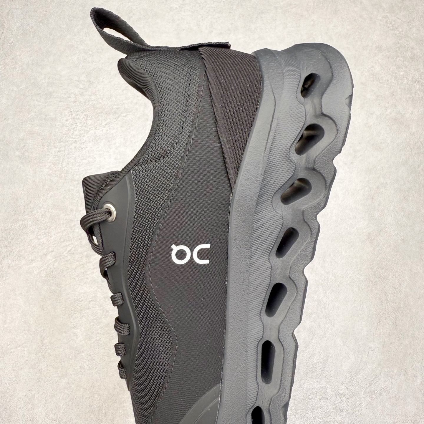 图片[7]-LOEWE x On Cloudtilt 2.0 昂跑罗意威联名 圆头系带生活休闲鞋 此运动品牌 开创于2010年 缓震着陆、强效回弹、轻柔质感的设计构思始终是ON研制关键 与此同时基于“为全球提供革新性的跑步感受”信念 陆续推出了多款跑鞋及其以专业运动人体跑步工程学为设计关键的功能性跑步服饰设备 让跑者不费力气地畅快畅跑 尺码：36 36.5 37.5 38 38.5 39 40 40.5 41 42 42.5 43 44 44.5 45-选品中心