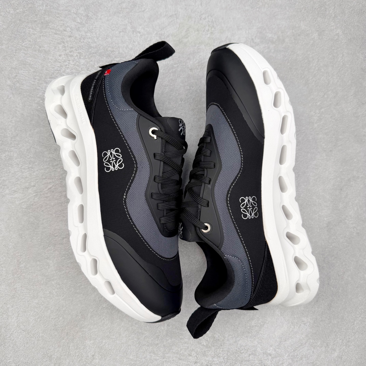 图片[3]-LOEWE x On Cloudtilt 2.0 昂跑罗意威联名 圆头系带生活休闲鞋 此运动品牌 开创于2010年 缓震着陆、强效回弹、轻柔质感的设计构思始终是ON研制关键 与此同时基于“为全球提供革新性的跑步感受”信念 陆续推出了多款跑鞋及其以专业运动人体跑步工程学为设计关键的功能性跑步服饰设备 让跑者不费力气地畅快畅跑 尺码：36 36.5 37.5 38 38.5 39 40 40.5 41 42 42.5 43 44 44.5 45-选品中心