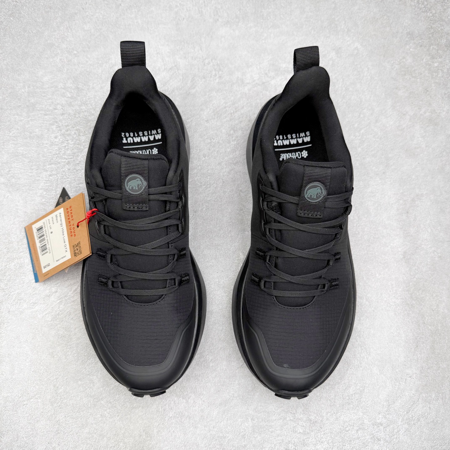 图片[2]-MAMMUT猛犸象 Aenergy 舒适百搭 耐磨防滑 低帮徒步鞋 MAMMUT是高山运动、登山和户外运动装备品牌，其产品以可靠的质量和创新的设计领导着世界潮流，MAMMUT代表着最高的安全性，其产品线几乎覆盖所有户外领域，依靠其产品安全可靠的性能以及丰富的产品线而享誉全球。实拍调校N版已经零色差零失真 百分百还原实物色彩所见即所得 不存在货不对板色差等低级问题 选购参考实物拍摄 不混卖不参货 只用心做好货严格选品 承诺混一赔十 尺码：36 36.5 37.5 38 38.5 39 40 40.5 41 42 42.5 43 44 44.5 45-选品中心