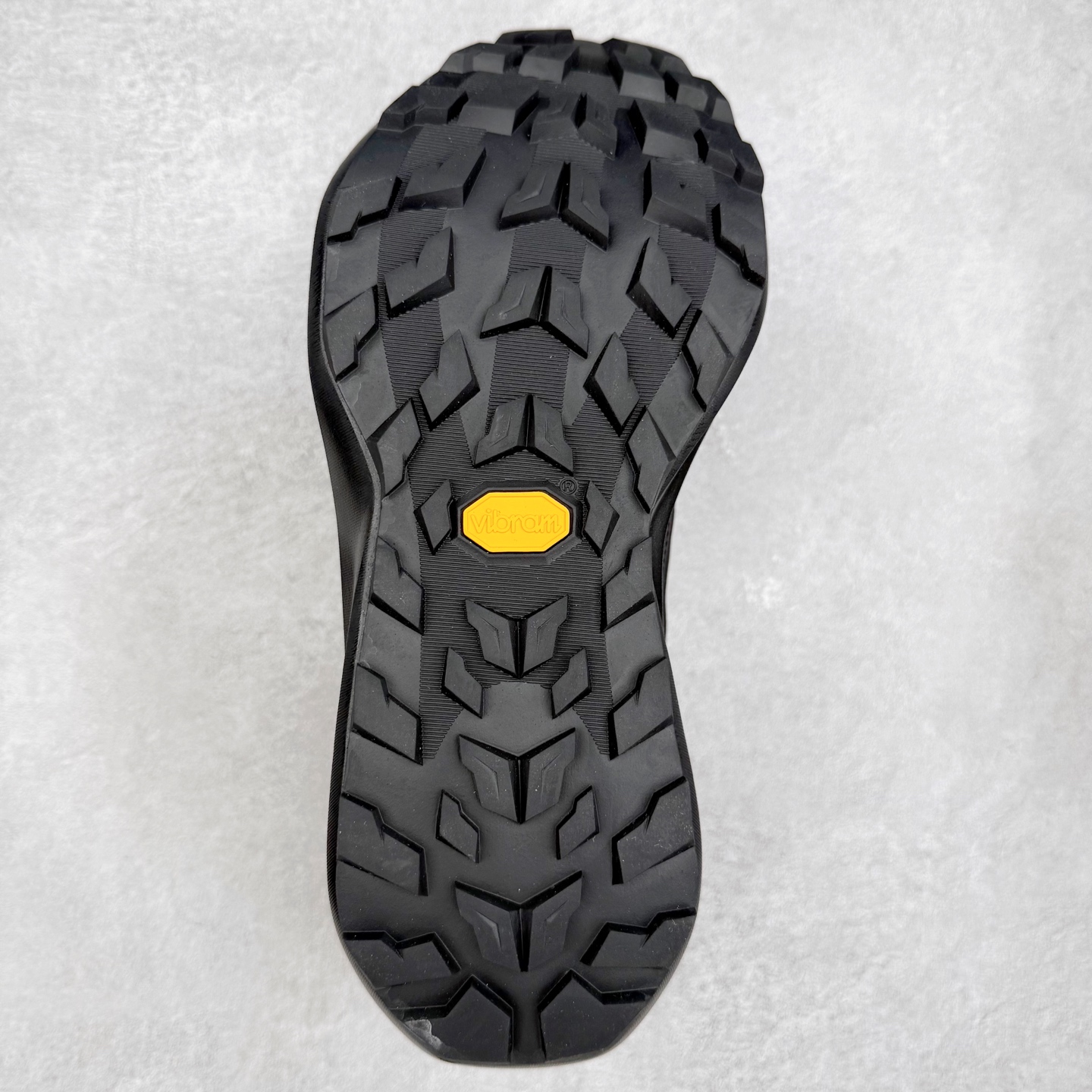 图片[9]-MAMMUT猛犸象 Aenergy 舒适百搭 耐磨防滑 低帮徒步鞋 MAMMUT是高山运动、登山和户外运动装备品牌，其产品以可靠的质量和创新的设计领导着世界潮流，MAMMUT代表着最高的安全性，其产品线几乎覆盖所有户外领域，依靠其产品安全可靠的性能以及丰富的产品线而享誉全球。实拍调校N版已经零色差零失真 百分百还原实物色彩所见即所得 不存在货不对板色差等低级问题 选购参考实物拍摄 不混卖不参货 只用心做好货严格选品 承诺混一赔十 尺码：36 36.5 37.5 38 38.5 39 40 40.5 41 42 42.5 43 44 44.5 45-选品中心