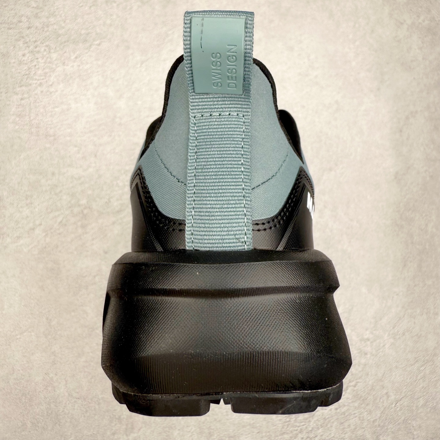 图片[8]-MAMMUT猛犸象 Aenergy 舒适百搭 耐磨防滑 低帮徒步鞋 MAMMUT是高山运动、登山和户外运动装备品牌，其产品以可靠的质量和创新的设计领导着世界潮流，MAMMUT代表着最高的安全性，其产品线几乎覆盖所有户外领域，依靠其产品安全可靠的性能以及丰富的产品线而享誉全球。实拍调校N版已经零色差零失真 百分百还原实物色彩所见即所得 不存在货不对板色差等低级问题 选购参考实物拍摄 不混卖不参货 只用心做好货严格选品 承诺混一赔十 尺码：36 36.5 37.5 38 38.5 39 40 40.5 41 42 42.5 43 44 44.5 45-选品中心