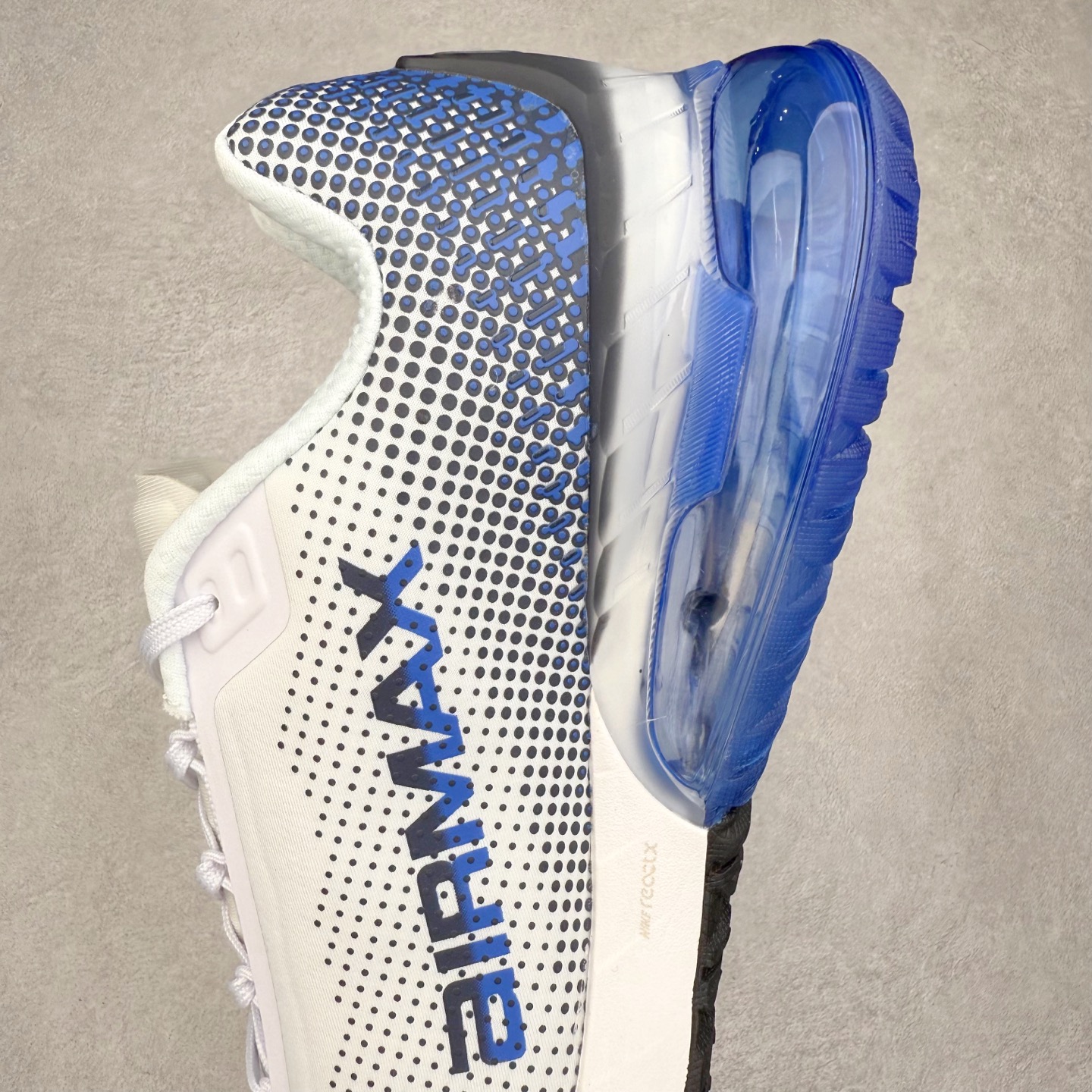 图片[7]-NK Air Max Phoenix 百搭舒适耐磨气垫低帮跑步鞋 FZ5307-101 实拍调校N版已经零色差零失真 百分百还原实物色彩所见即所得 不存在货不对板色差等低级问题 选购参考实物拍摄 不混卖不参货 只用心做好货严格选品 承诺混一赔十 尺码：36 36.5 37.5 38 38.5 39 40 40.5 41 42 42.5 43 44 44.5 45-选品中心