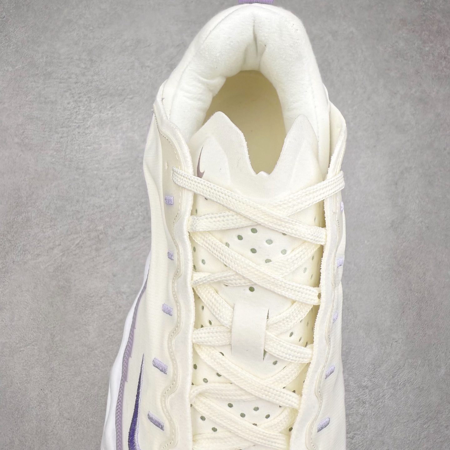 图片[5]-HYEIN SEO x NK Ava Rover 百搭舒适耐磨低帮跑步鞋 男女同款 流线型轮廓，通过轻薄物料鞋面结合 TPU 网格状支撑示人，增厚的中底材质选用 ReactX 加持，华夫外底收尾。鞋垫与后跟鞋提，克制点缀 Hyein Seo 字样。鞋垫与鞋提则采用菱形格纹的变化元素呈现。实拍调校N版已经零色差零失真 百分百还原实物色彩所见即所得 不存在货不对板色差等低级问题 选购参考实物拍摄 不混卖不参货 只用心做好货严格选品 承诺混一赔十 尺码：36 36.5 37.5 38 38.5 39 40 40.5 41 42 42.5 43 44 44.5 45-选品中心