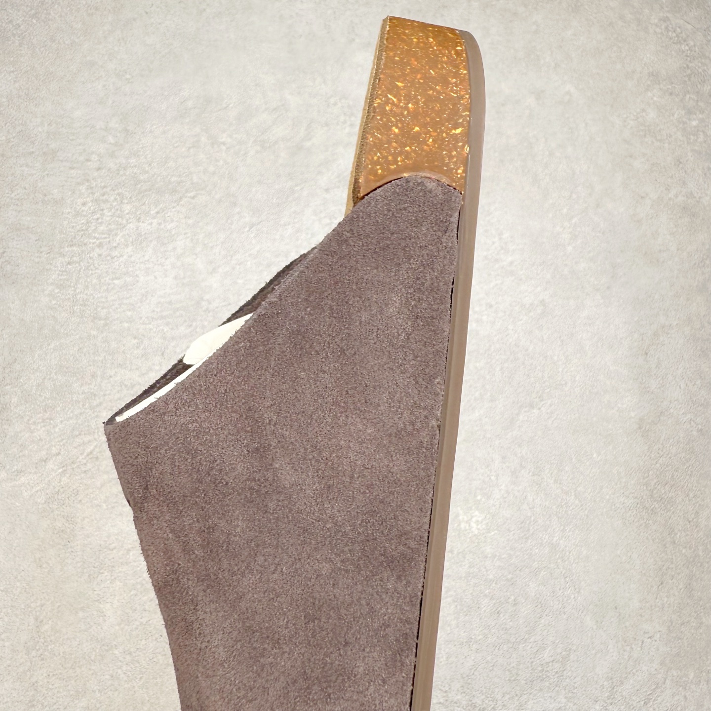 图片[7]-AD Originals Adimule 舒适百搭防磨包头拖鞋 男女同款 实拍调校N版已经零色差零失真 百分百还原实物色彩所见即所得 不存在货不对板色差等低级问题 选购参考实物拍摄 不混卖不参货 只用心做好货严格选品 承诺混一赔十 尺码：36 36.5 37.5 38 38.5 39 40 40.5 41 42 42.5 43 44 44.5 45-选品中心