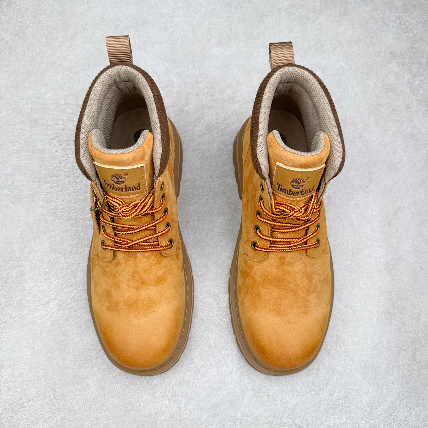 图片[2]-Timberland添柏岚/天伯伦户外中帮休闲大黄靴系列 广东大厂品质 原盒原包装 面料采用意大利🇮🇹顶级磨砂细纹牛皮 搭配防臭防腐真皮乳胶鞋垫 给您完美的穿着体验 质量考究耐穿 型男必备 专治不帅 高品质脚感一流 尺码：38 39 40 41 42 43 44（皮鞋码）-选品中心