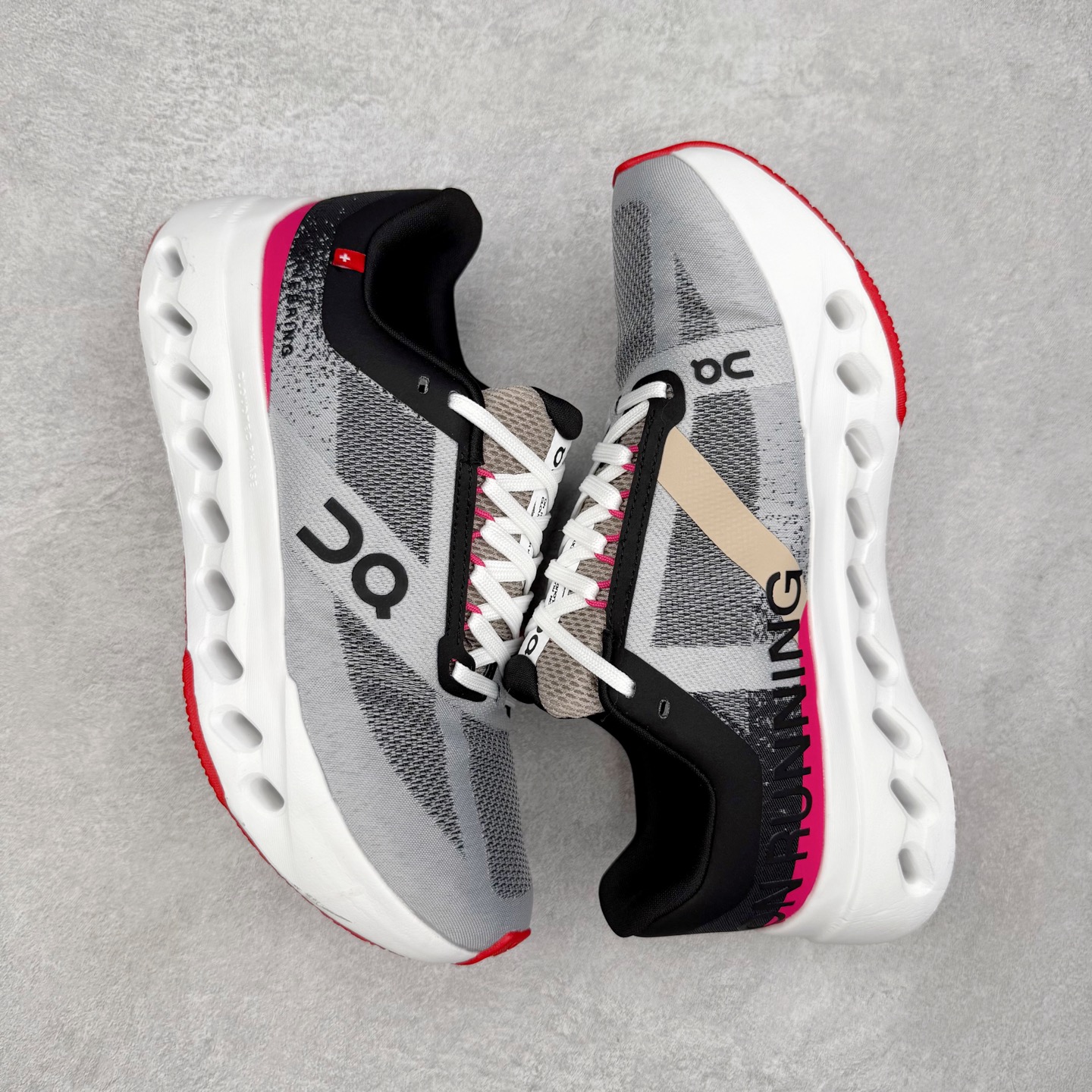 图片[3]-On昂跑 Cloudsurfer Next Z5 舒适柔软低帮跑步鞋 此运动品牌 开创于2010年 缓震着陆、强效回弹、轻柔质感的设计构思始终是ON研制关键 与此同时基于“为全球提供革新性的跑步感受”信念 陆续推出了多款跑鞋及其以专业运动人体跑步工程学为设计关键的功能性跑步服饰设备 让跑者不费力气地畅快畅跑 尺码：36 36.5 37.5 38 38.5 39 40 40.5 41 42 42.5 43 44 44.5 45-选品中心