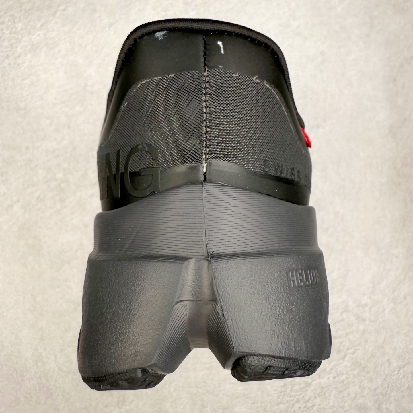 图片[8]-On昂跑 Cloudsurfer Next Z5 舒适柔软低帮跑步鞋 此运动品牌 开创于2010年 缓震着陆、强效回弹、轻柔质感的设计构思始终是ON研制关键 与此同时基于“为全球提供革新性的跑步感受”信念 陆续推出了多款跑鞋及其以专业运动人体跑步工程学为设计关键的功能性跑步服饰设备 让跑者不费力气地畅快畅跑 尺码：36 36.5 37.5 38 38.5 39 40 40.5 41 42 42.5 43 44 44.5 45-选品中心